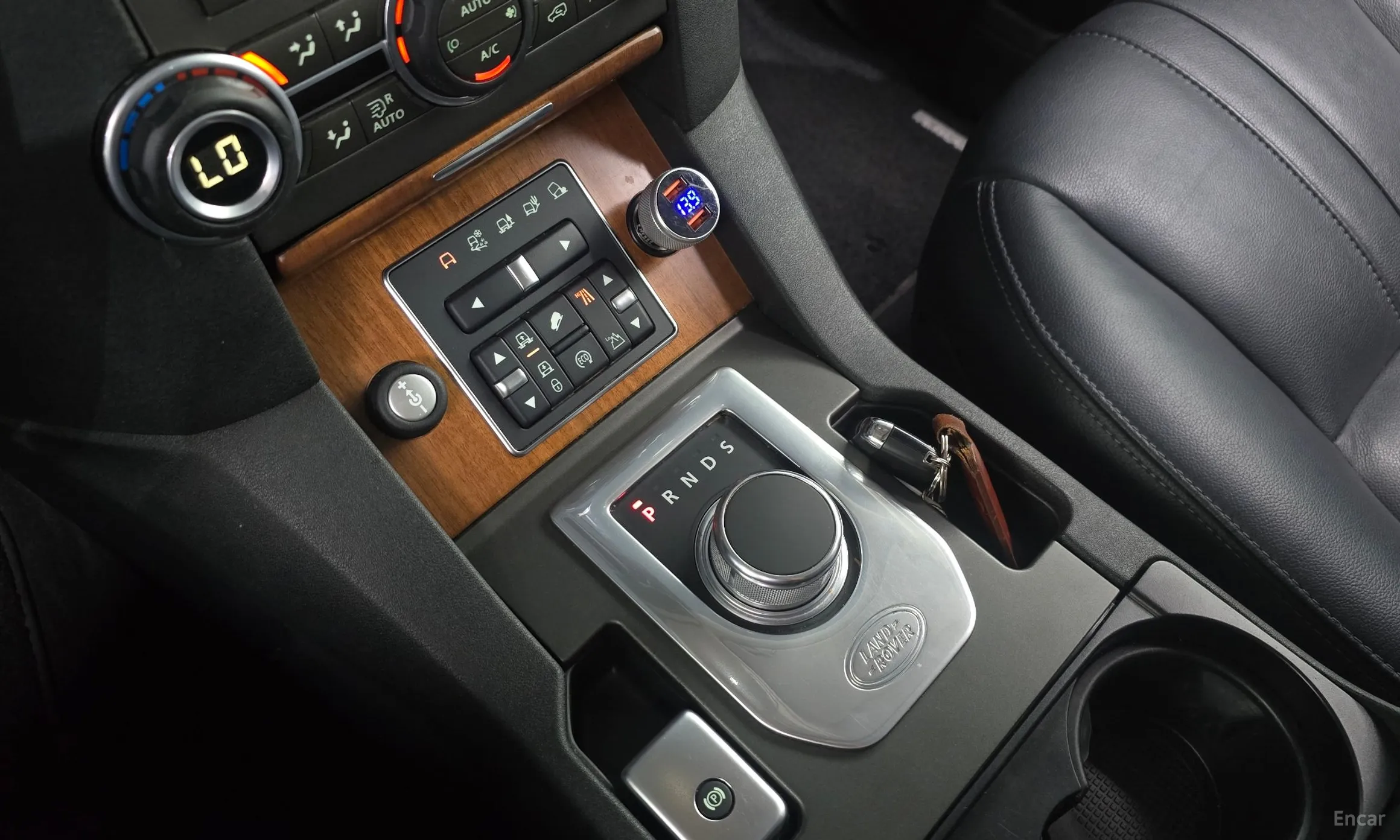 Land Rover Discovery 4 превью 9