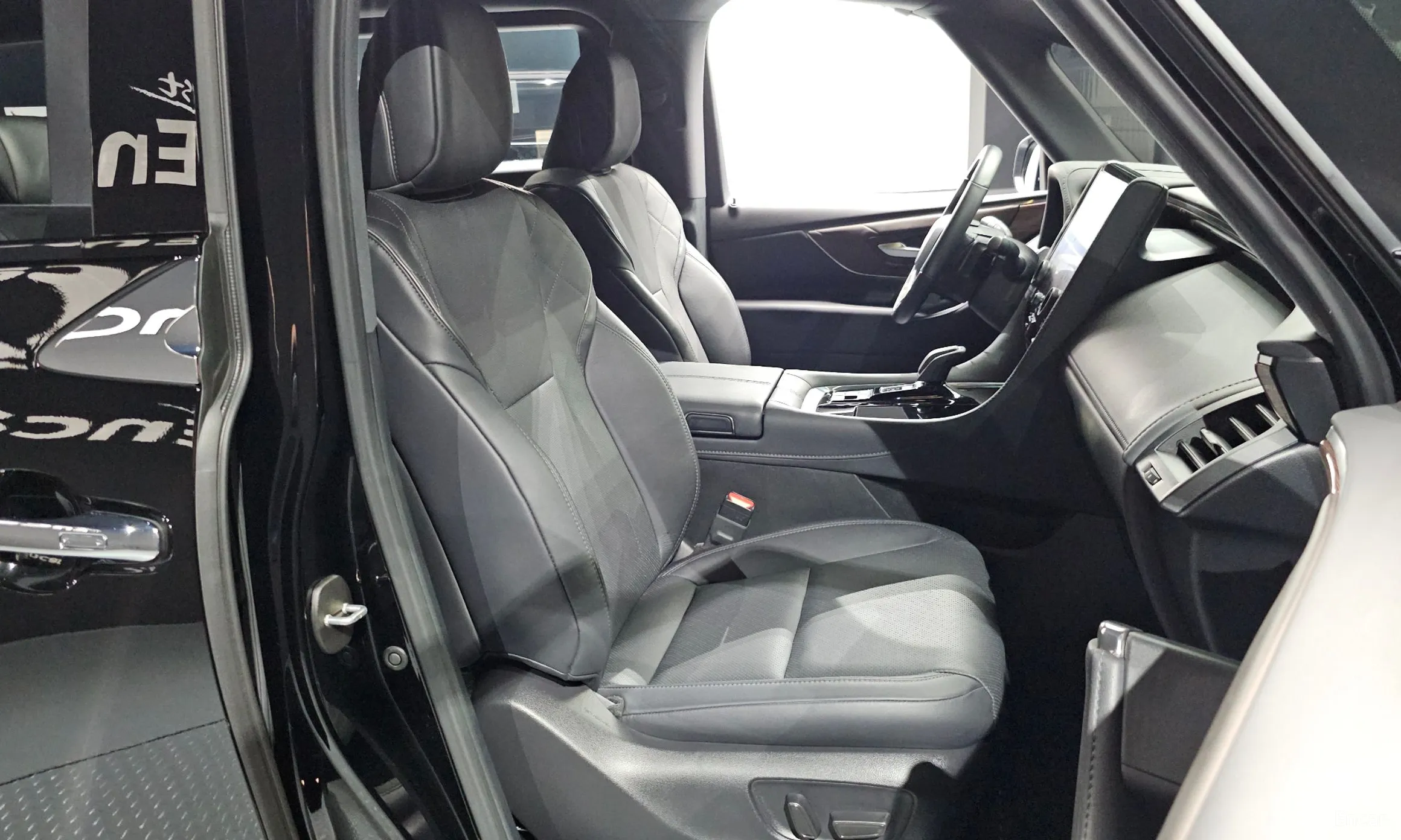 Toyota Alphard 4th Generation превью 12