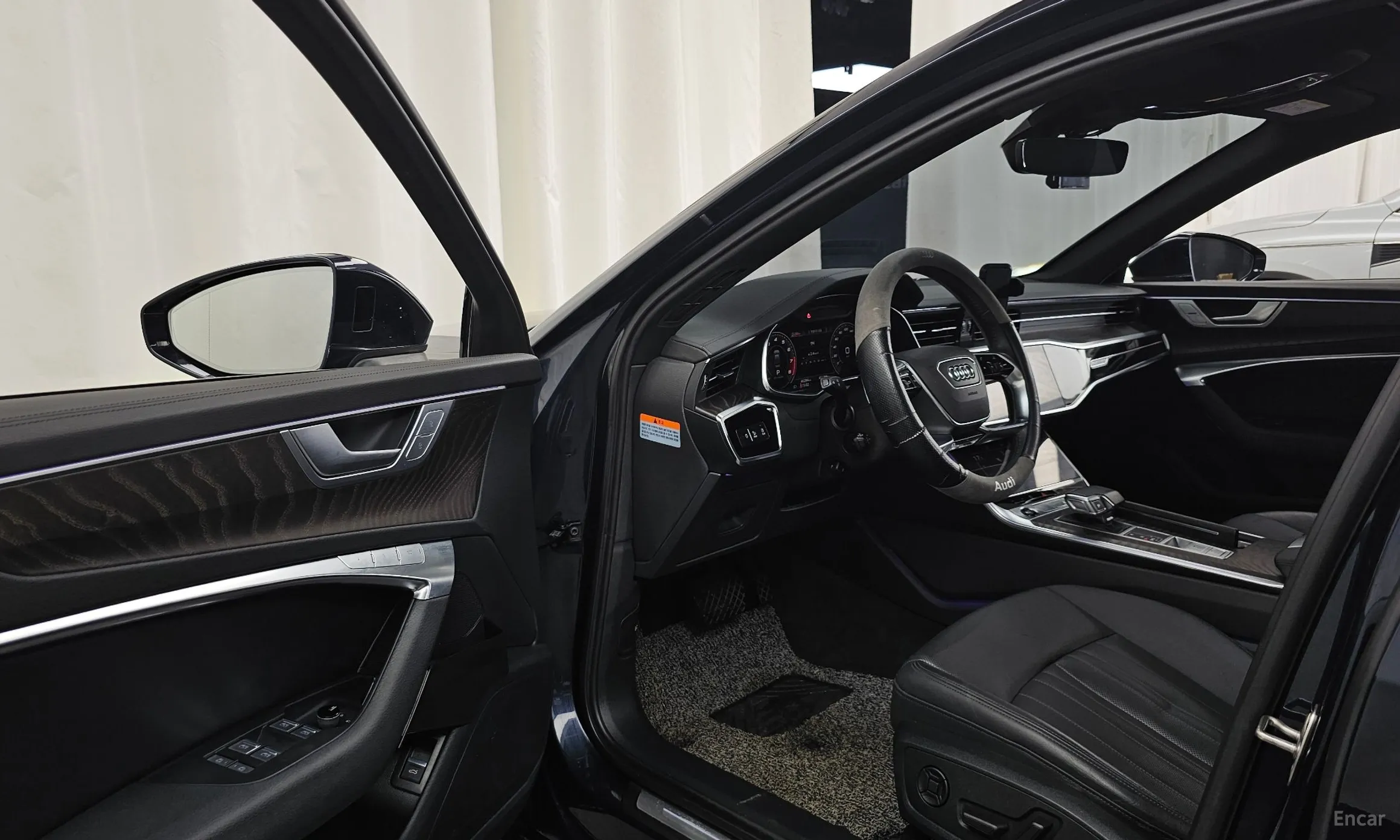 Audi A6 (C8) превью 10