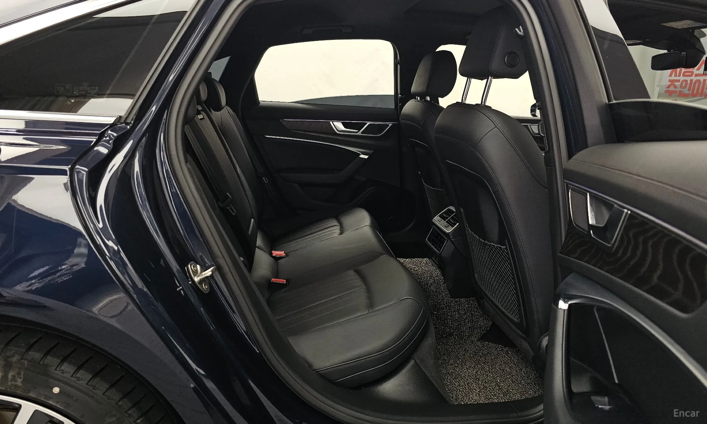 Audi A6 (C8) превью 12