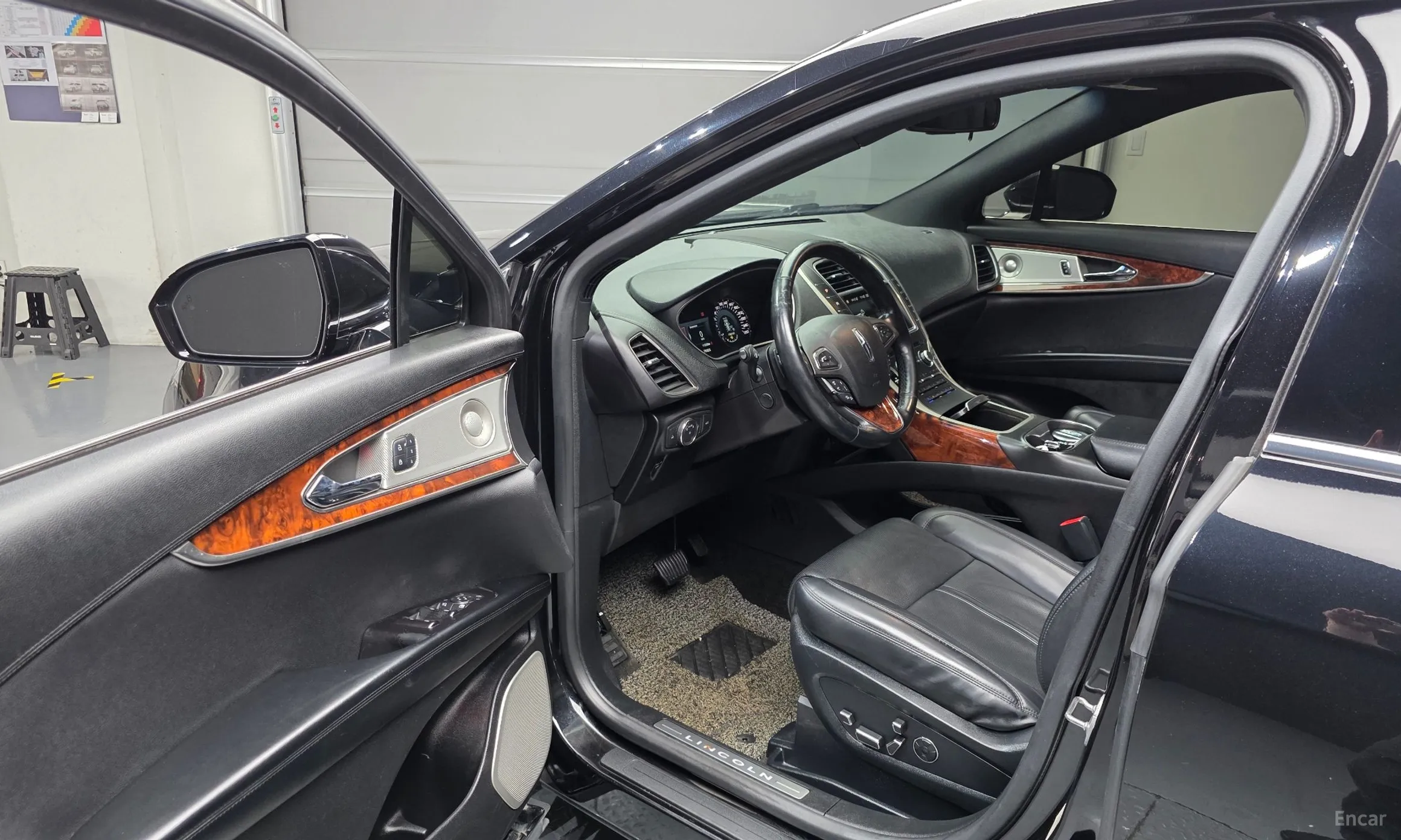 Lincoln MKX 2nd Generation превью 10