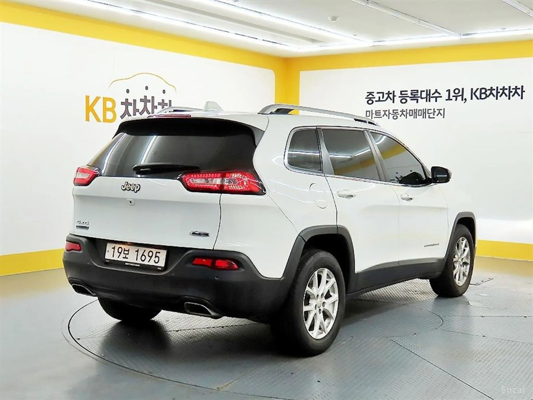 Jeep Cherokee (KL) превью 4
