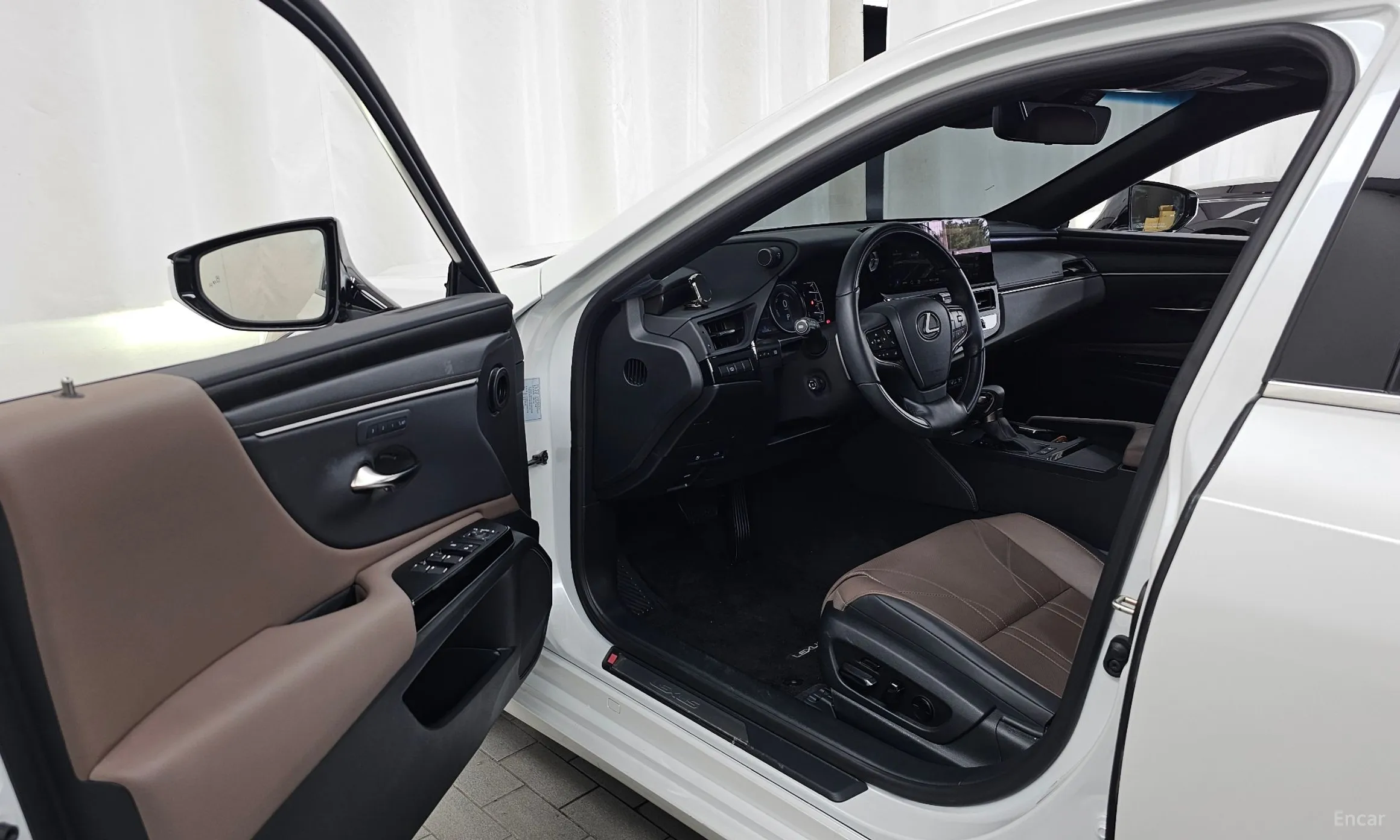 Lexus ES300h 7th Generation превью 10