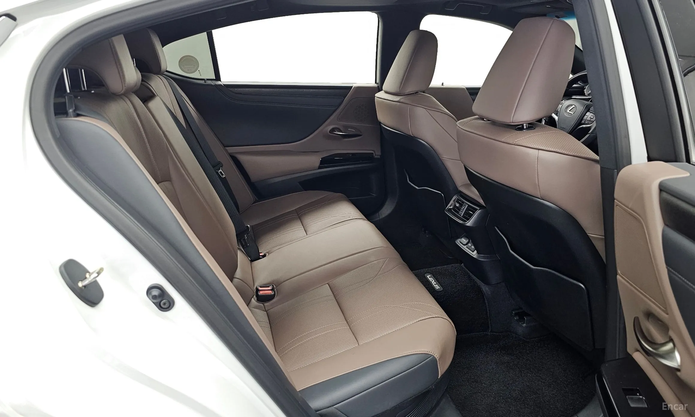 Lexus ES300h 7th Generation превью 12