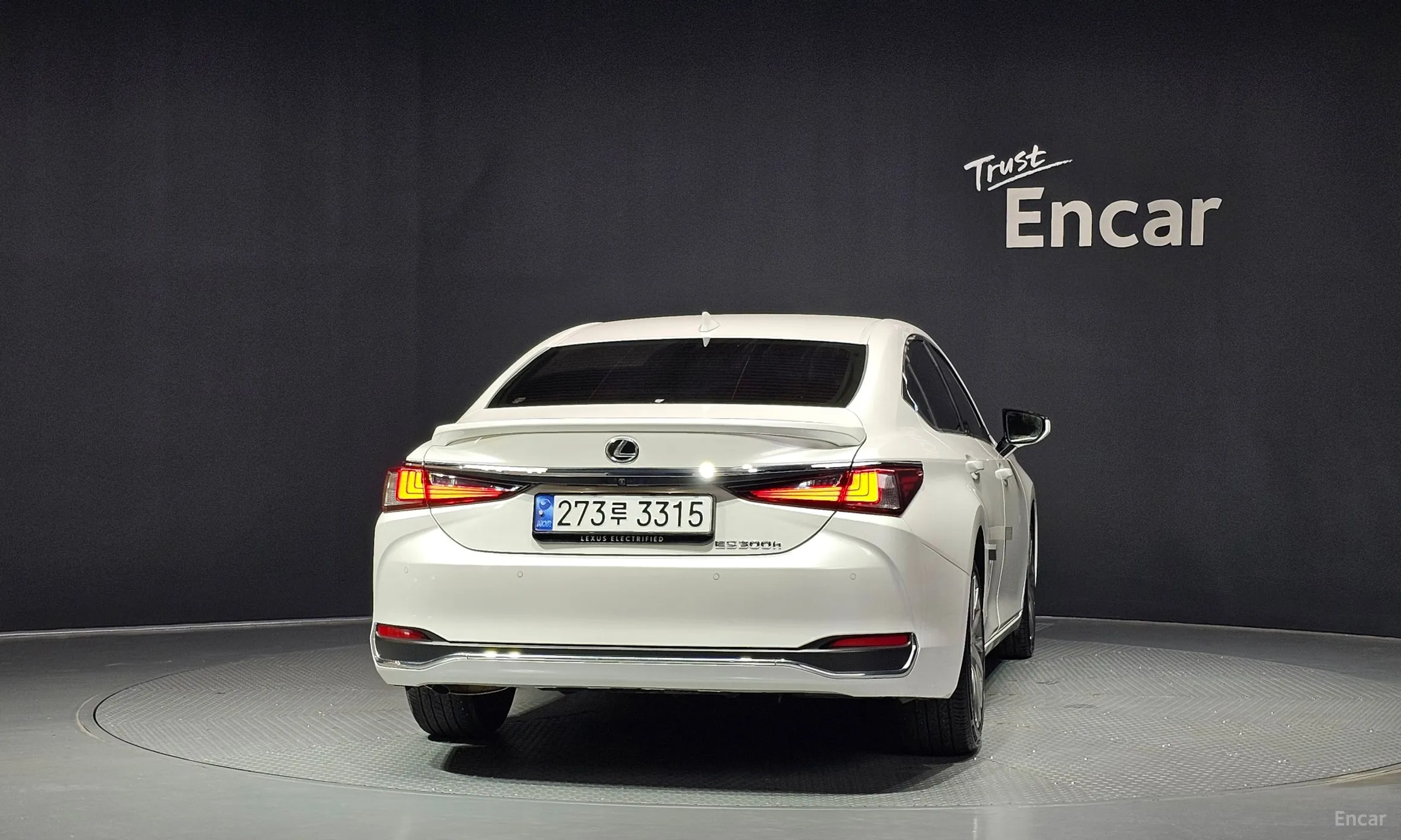Lexus ES300h 7th Generation превью 4