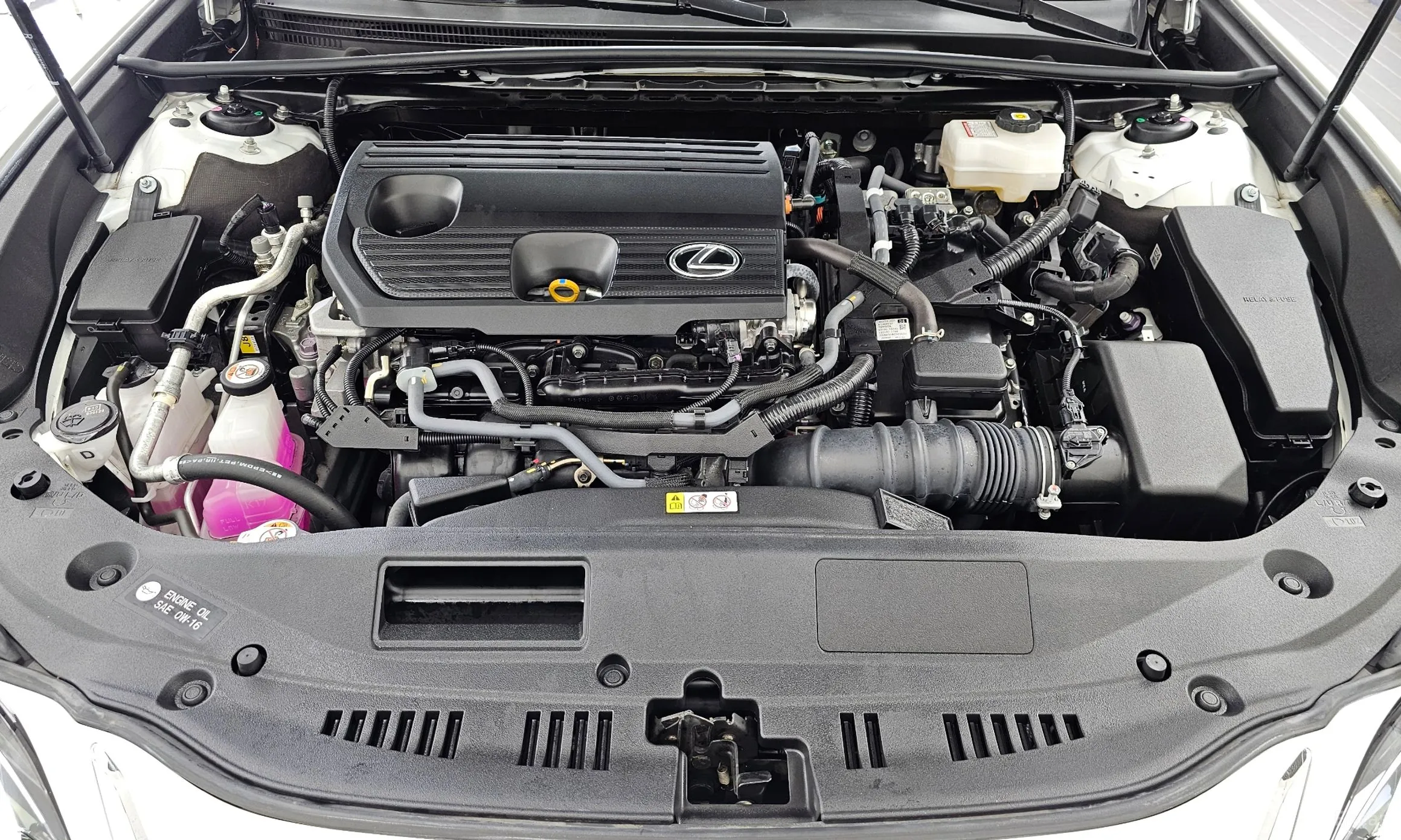 Lexus ES300h 7th Generation превью 6
