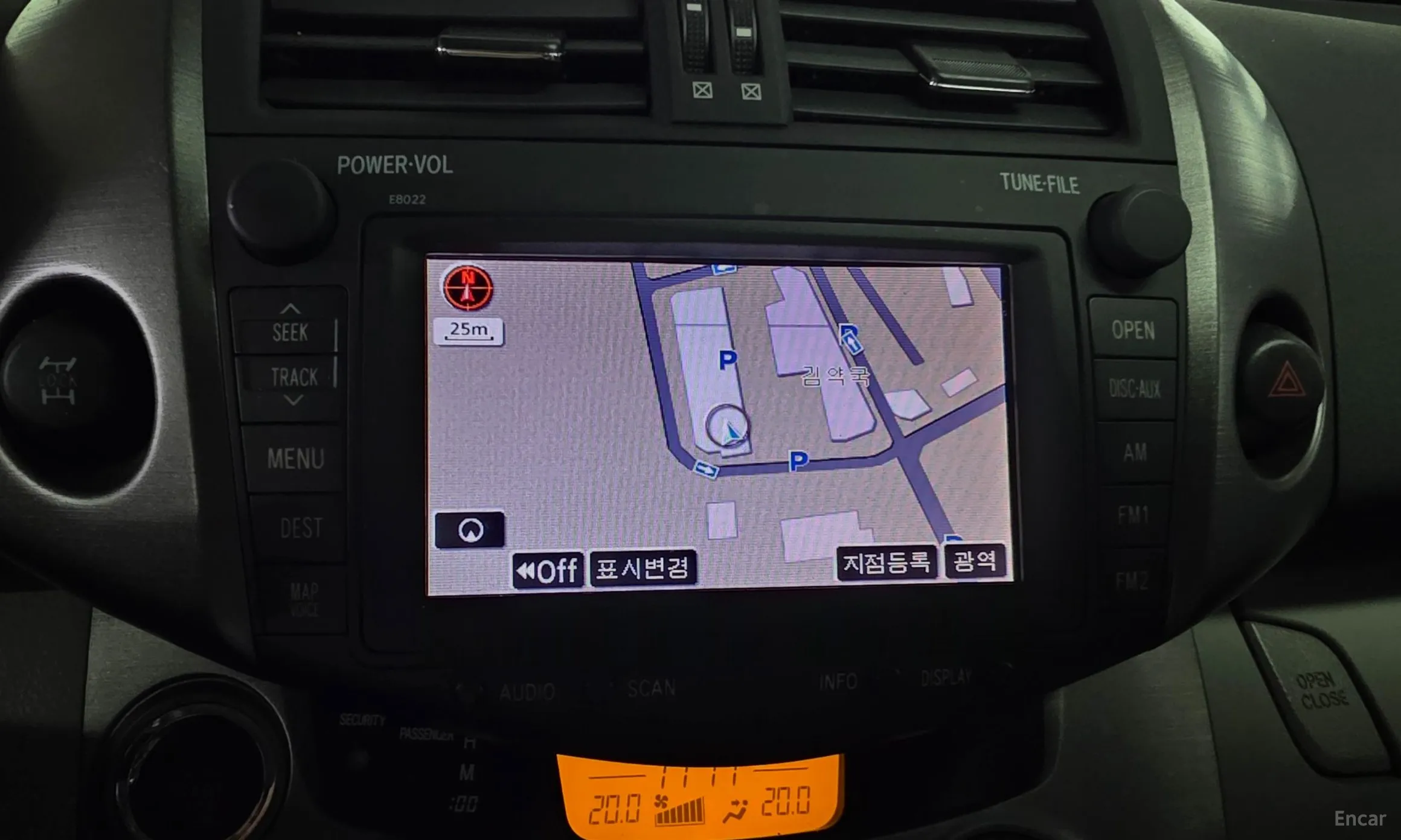 Toyota RAV4 превью 10