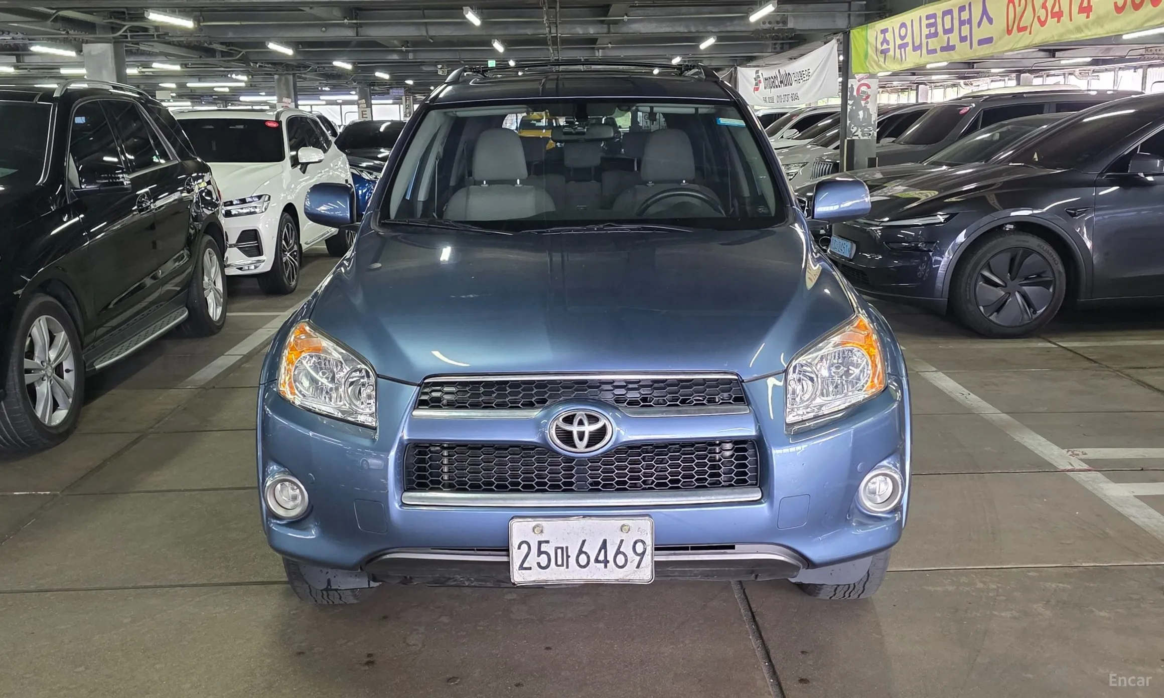 Toyota RAV4 превью 17