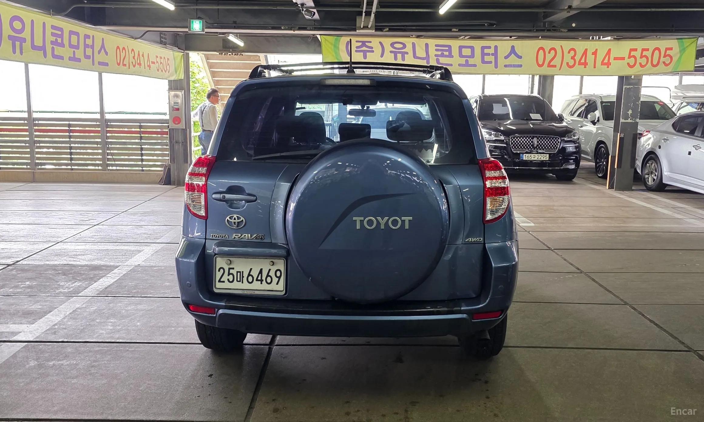 Toyota RAV4 превью 18