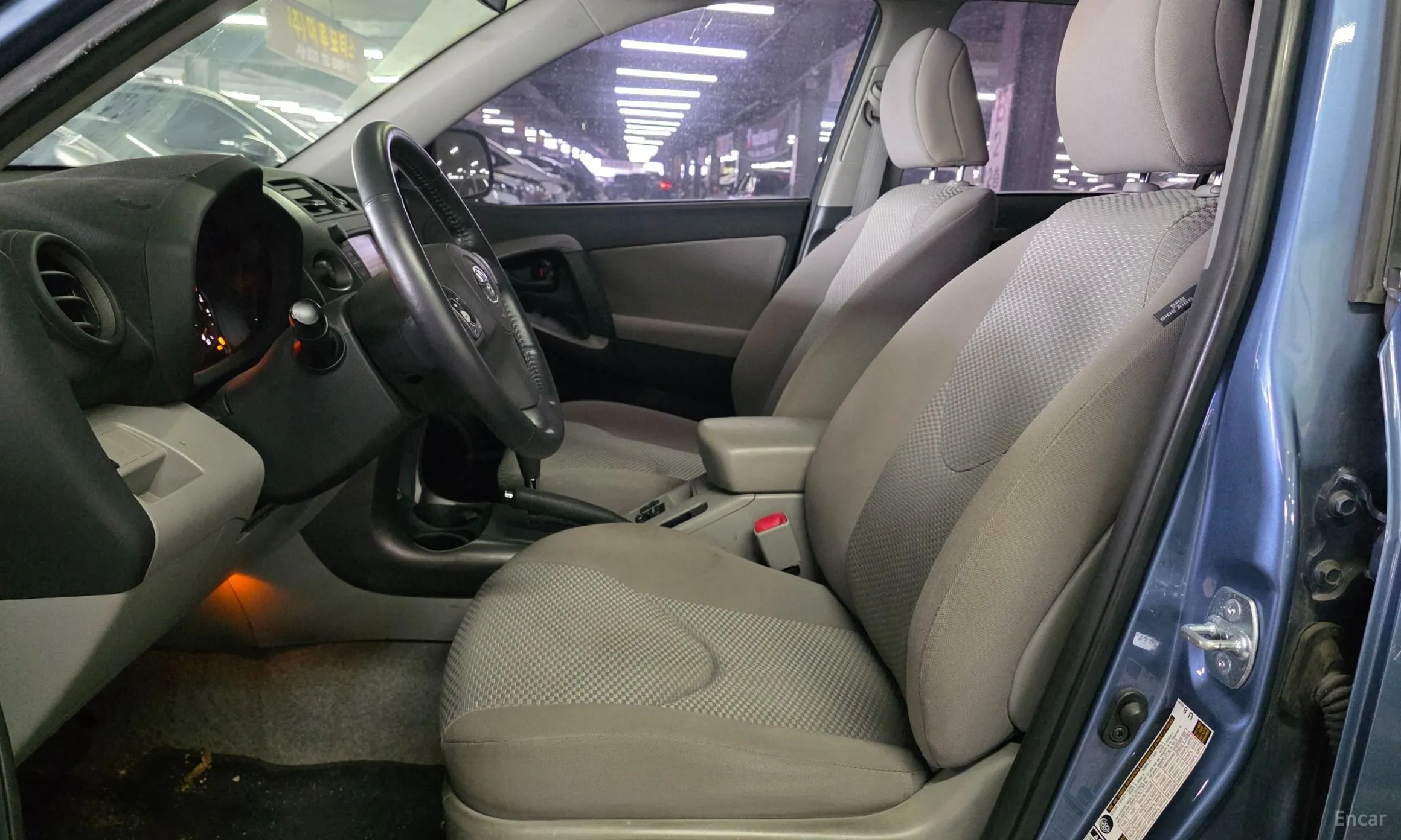 Toyota RAV4 превью 5