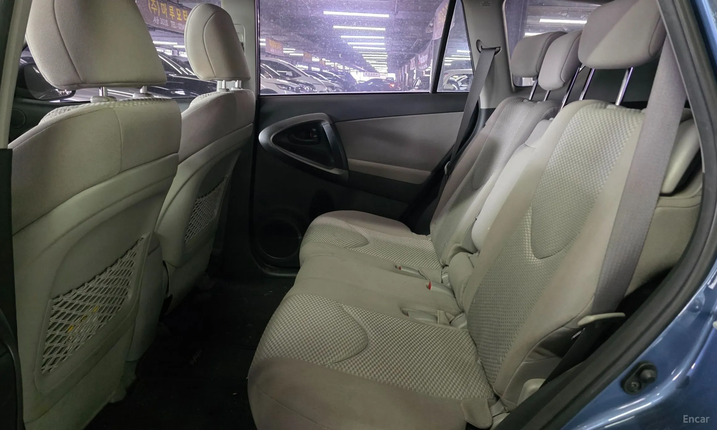 Toyota RAV4 превью 6