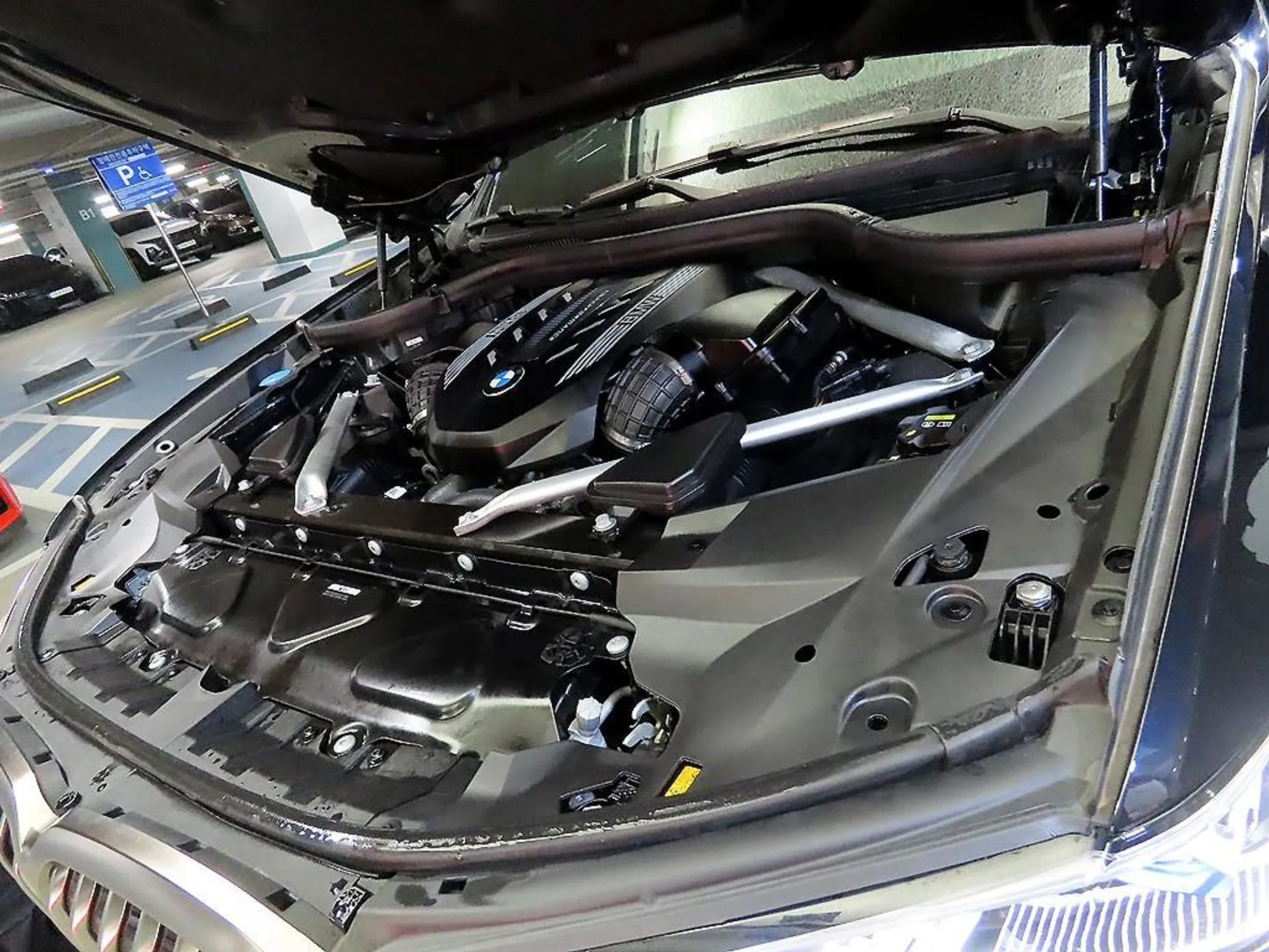 BMW X7 (G07) превью 19
