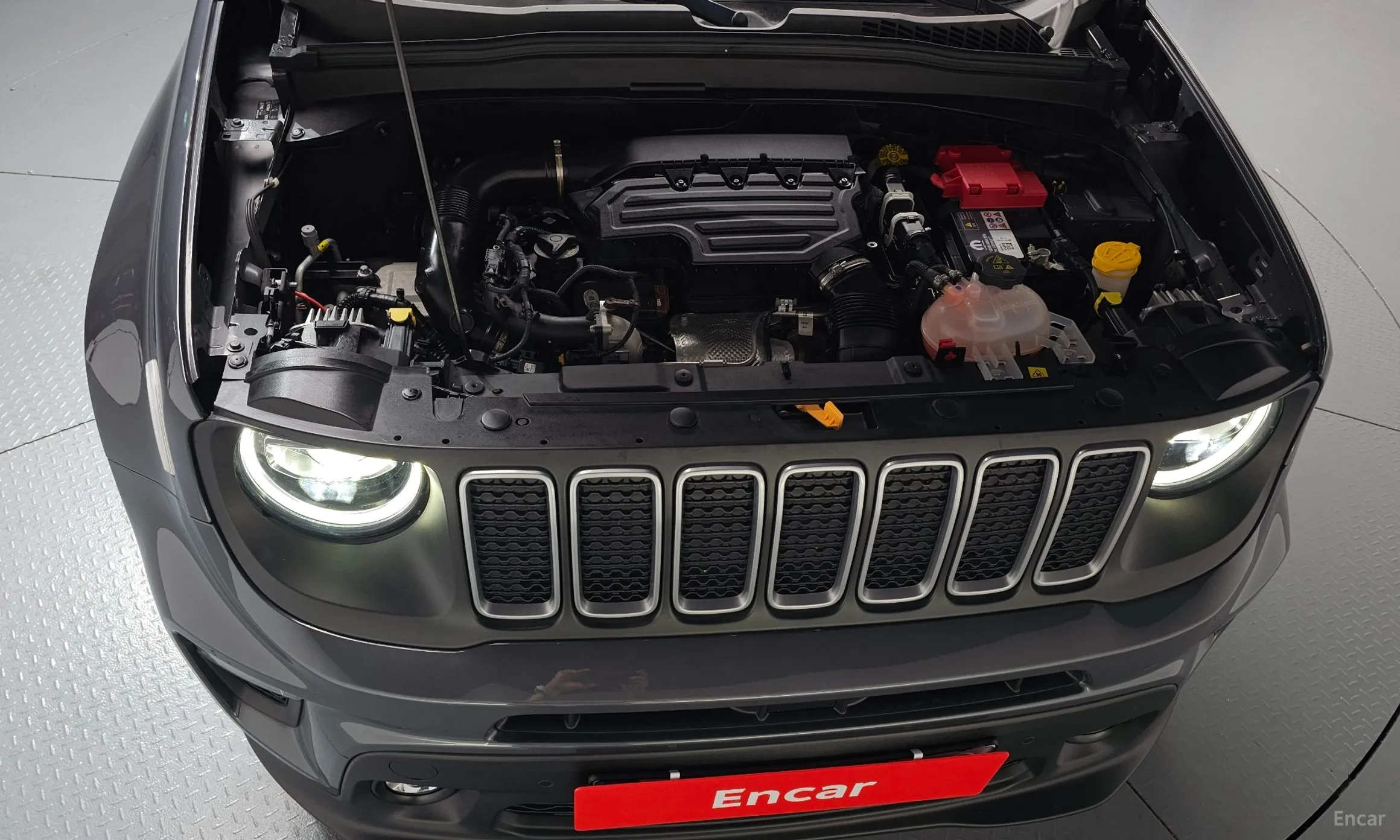 Jeep Renegade превью 6