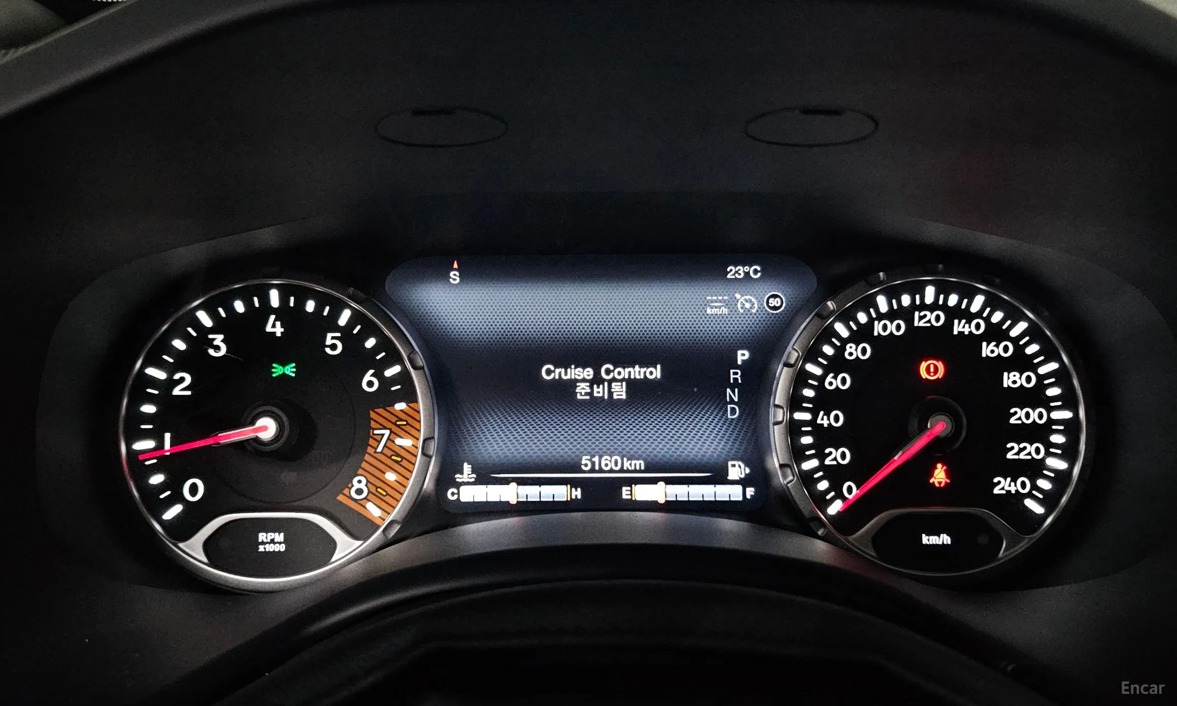 Jeep Renegade превью 8