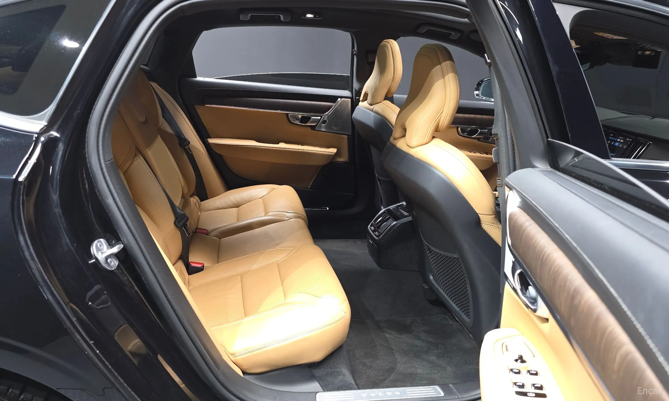 Volvo S90 превью 12