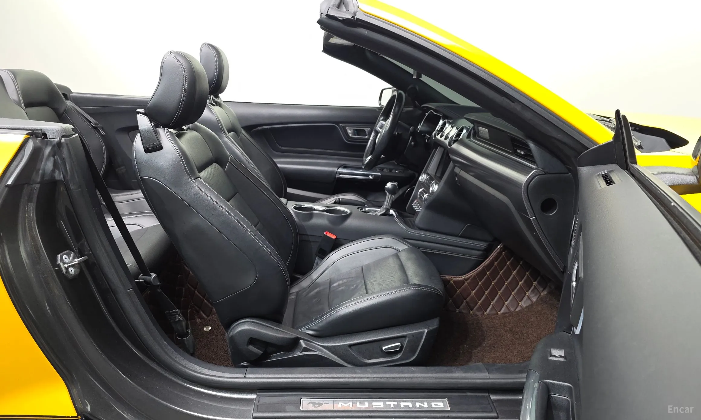 Ford Mustang превью 11