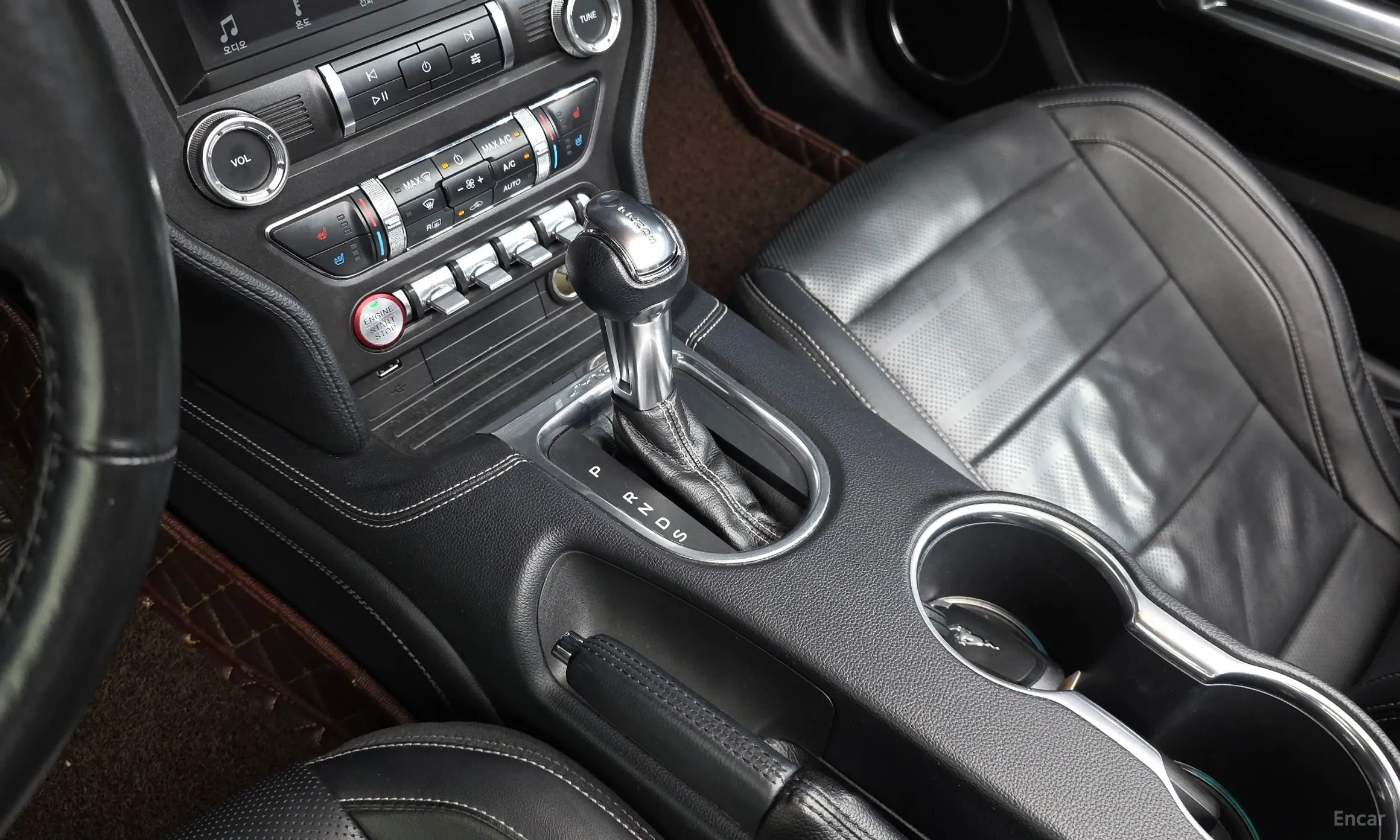 Ford Mustang превью 9