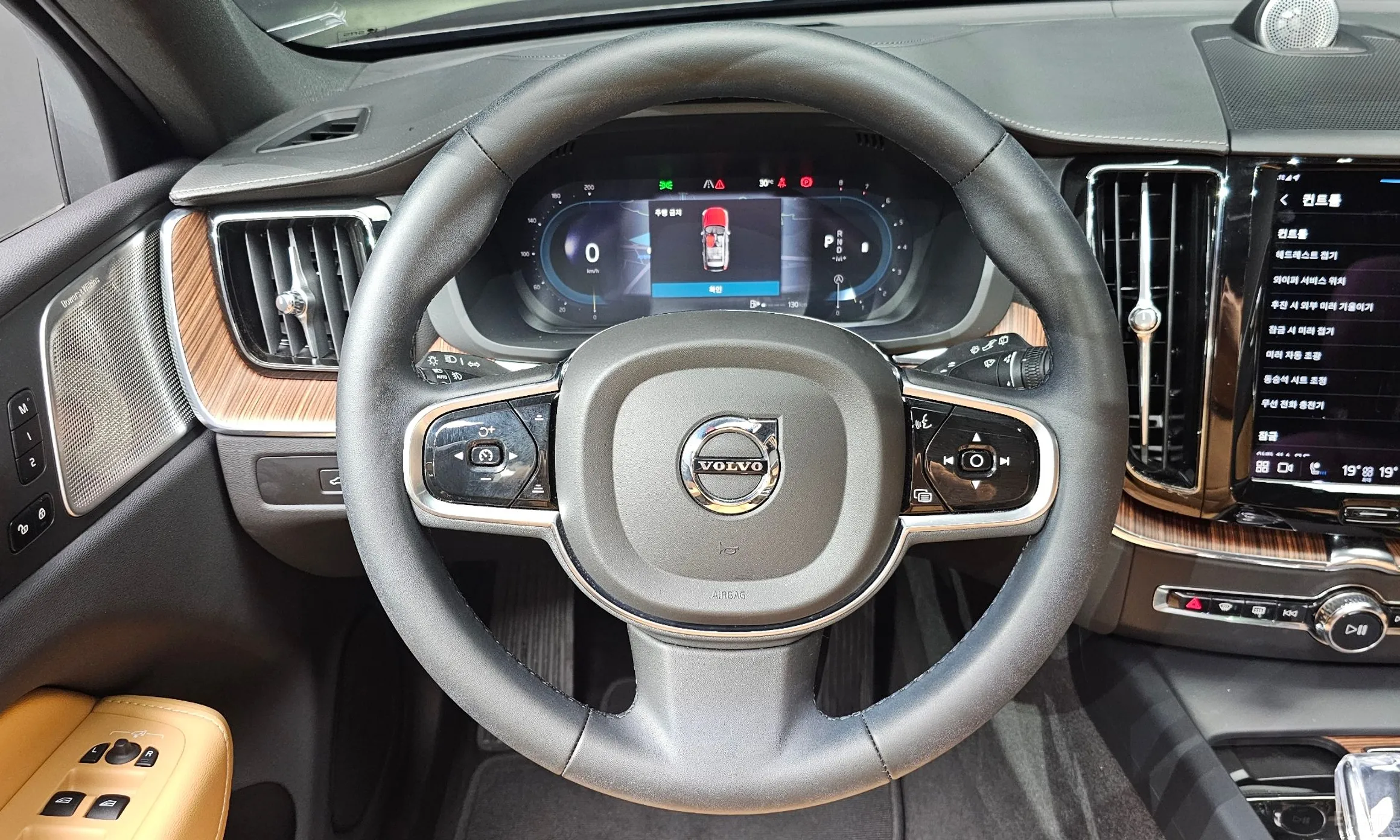 Volvo XC60 Gen 2 превью 13