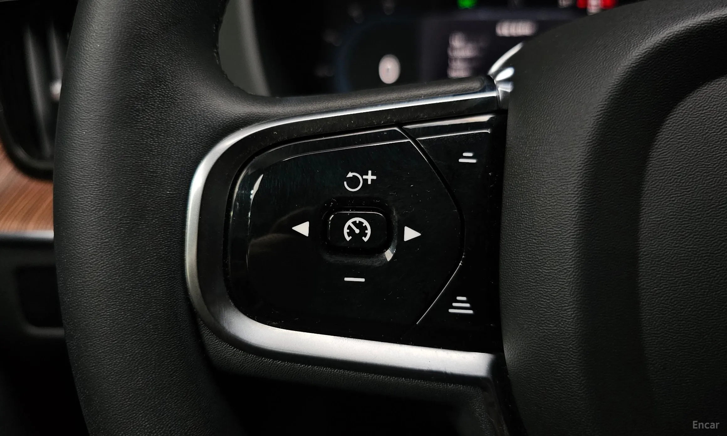 Volvo XC60 Gen 2 превью 14