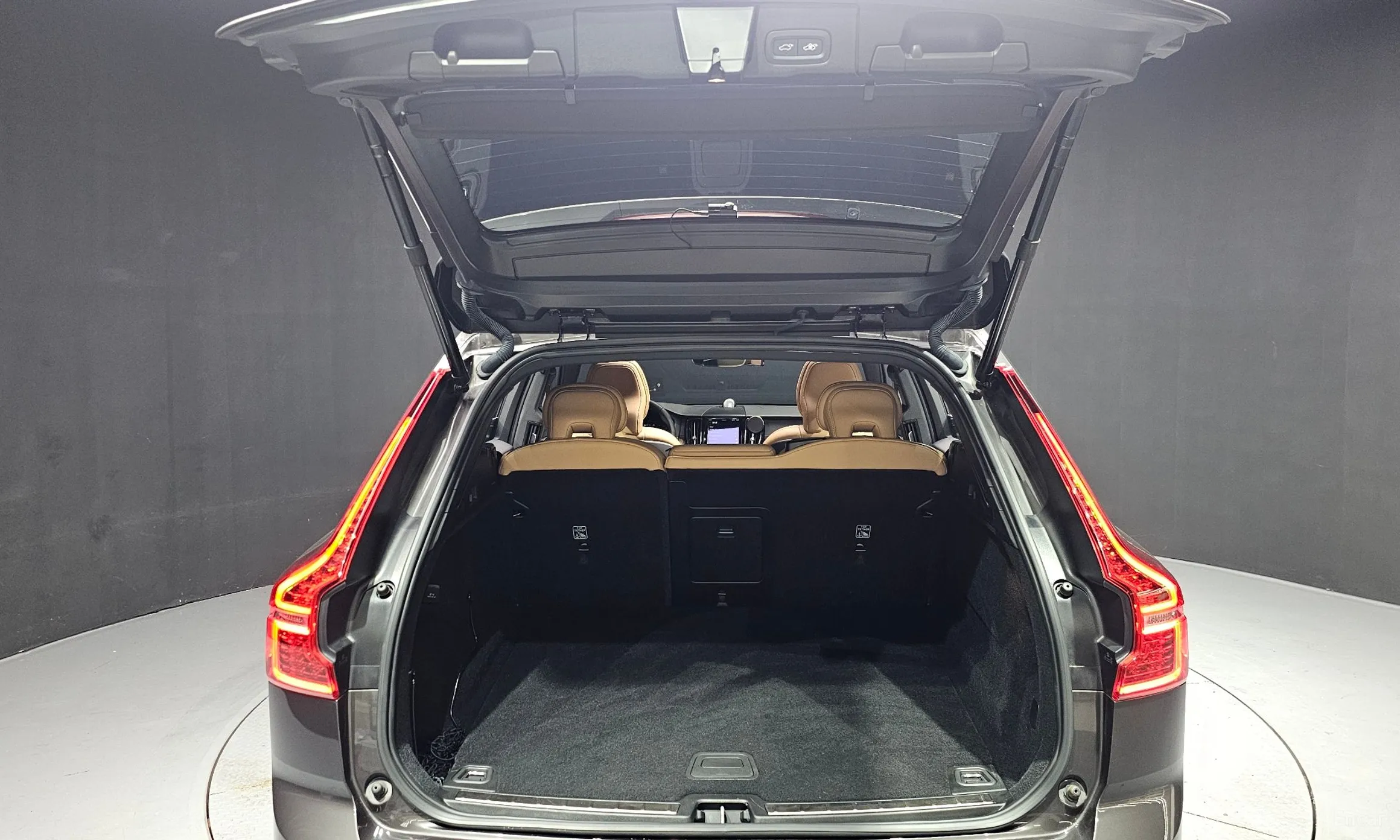 Volvo XC60 Gen 2 превью 20
