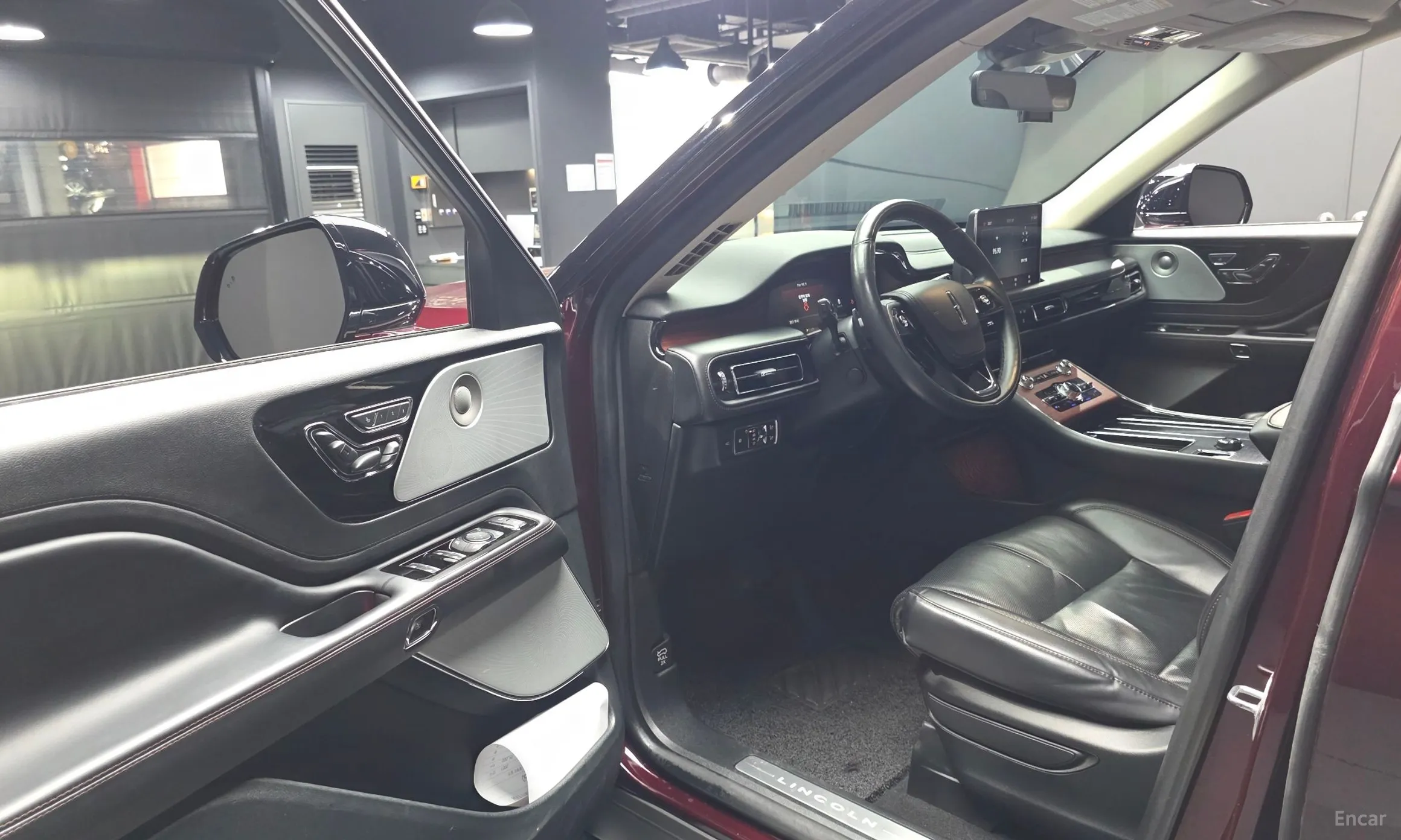 Lincoln Aviator 2nd Generation превью 10