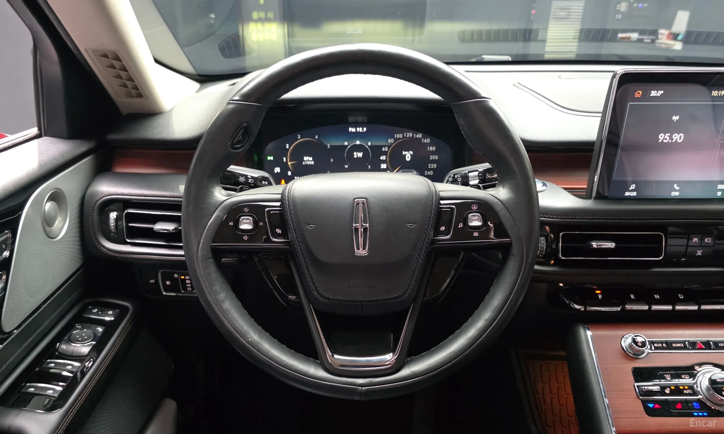 Lincoln Aviator 2nd Generation превью 13