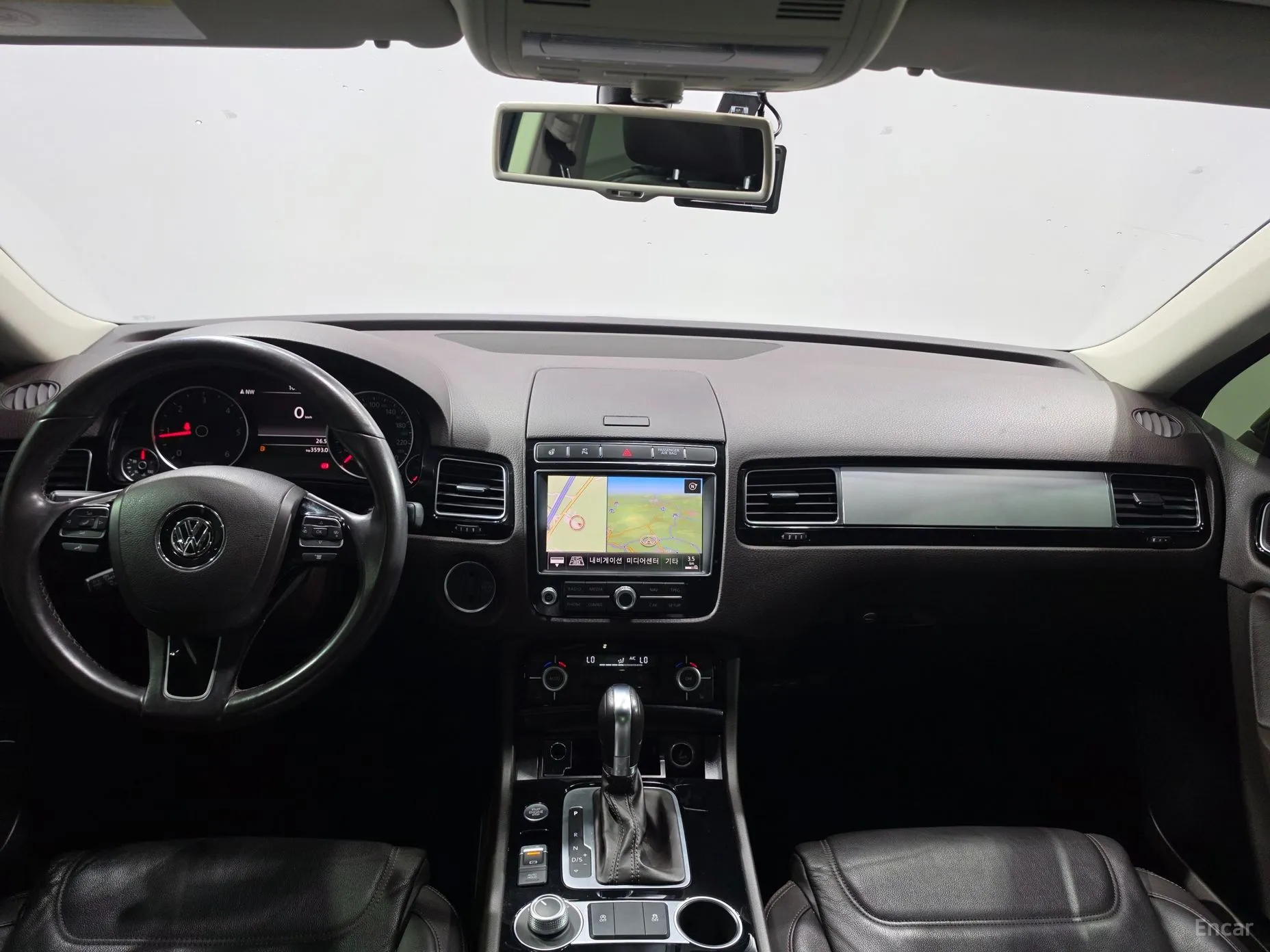 Volkswagen New Touareg превью 11