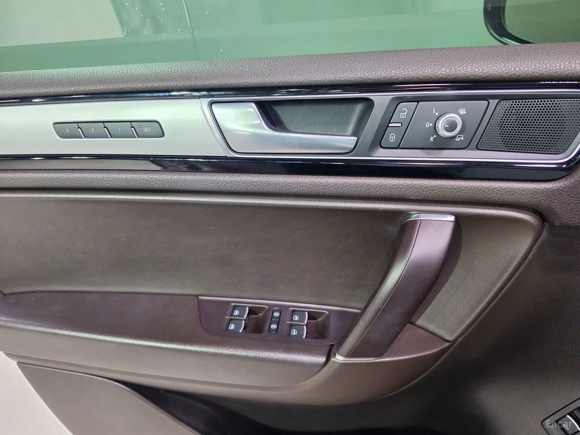 Volkswagen New Touareg превью 18