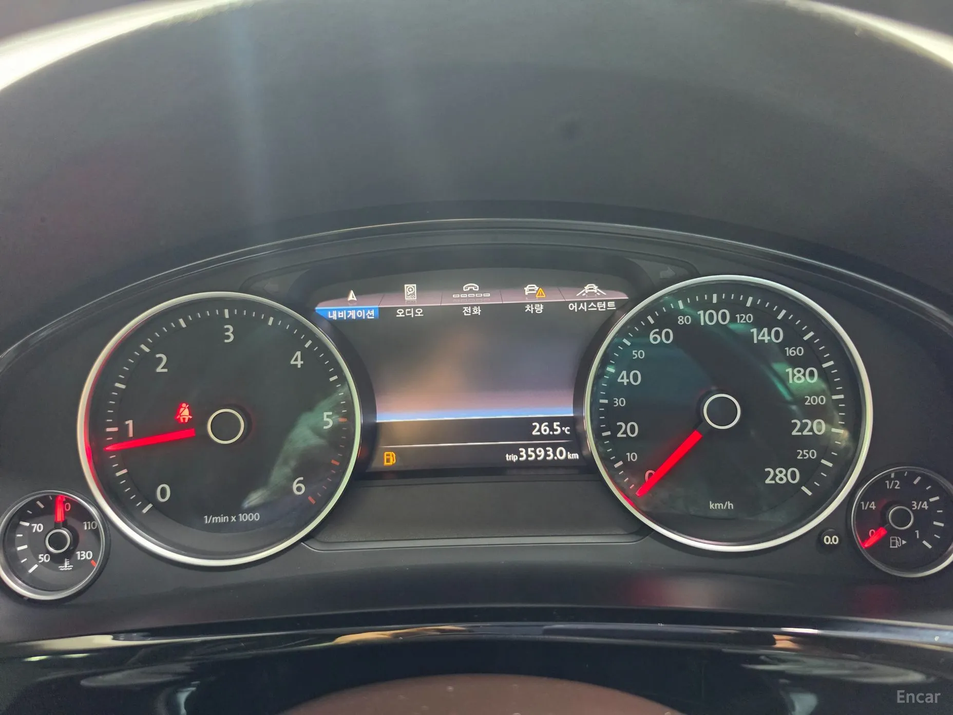Volkswagen New Touareg превью 8