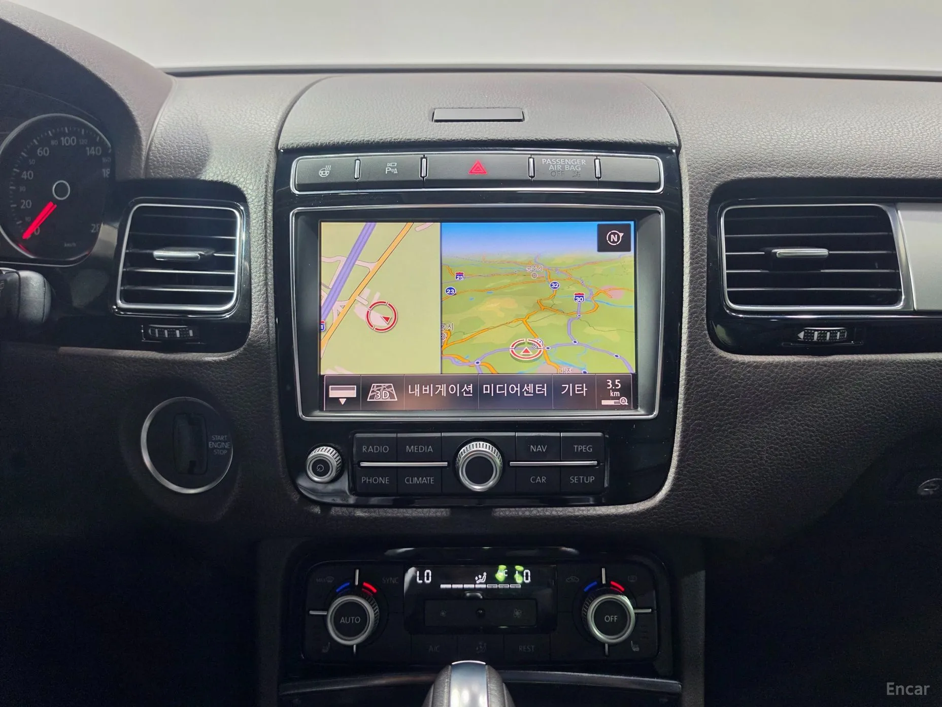 Volkswagen New Touareg превью 9