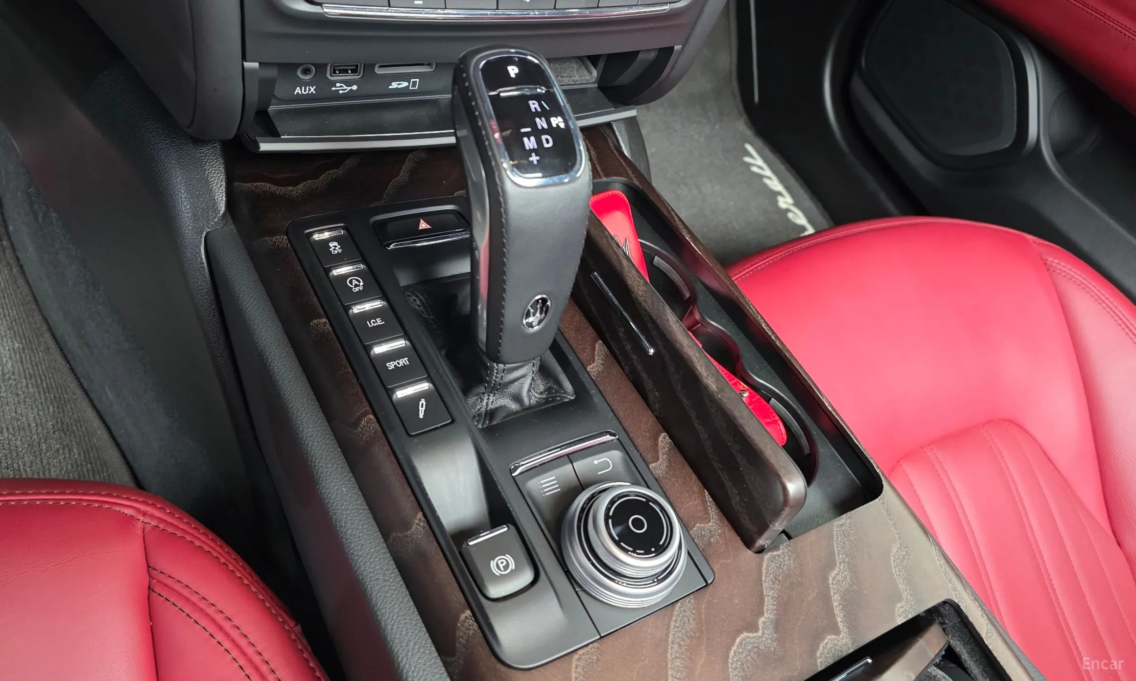 Maserati Ghibli превью 9