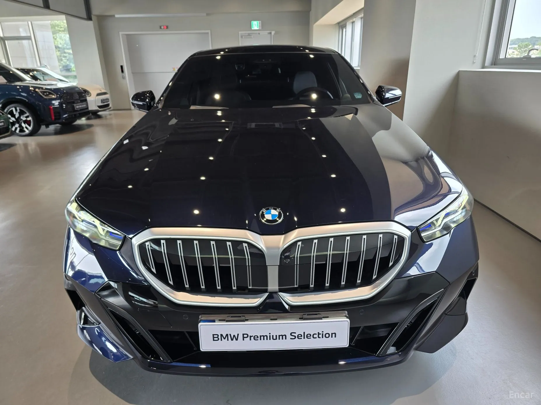 BMW 5 Series (G60) превью 3