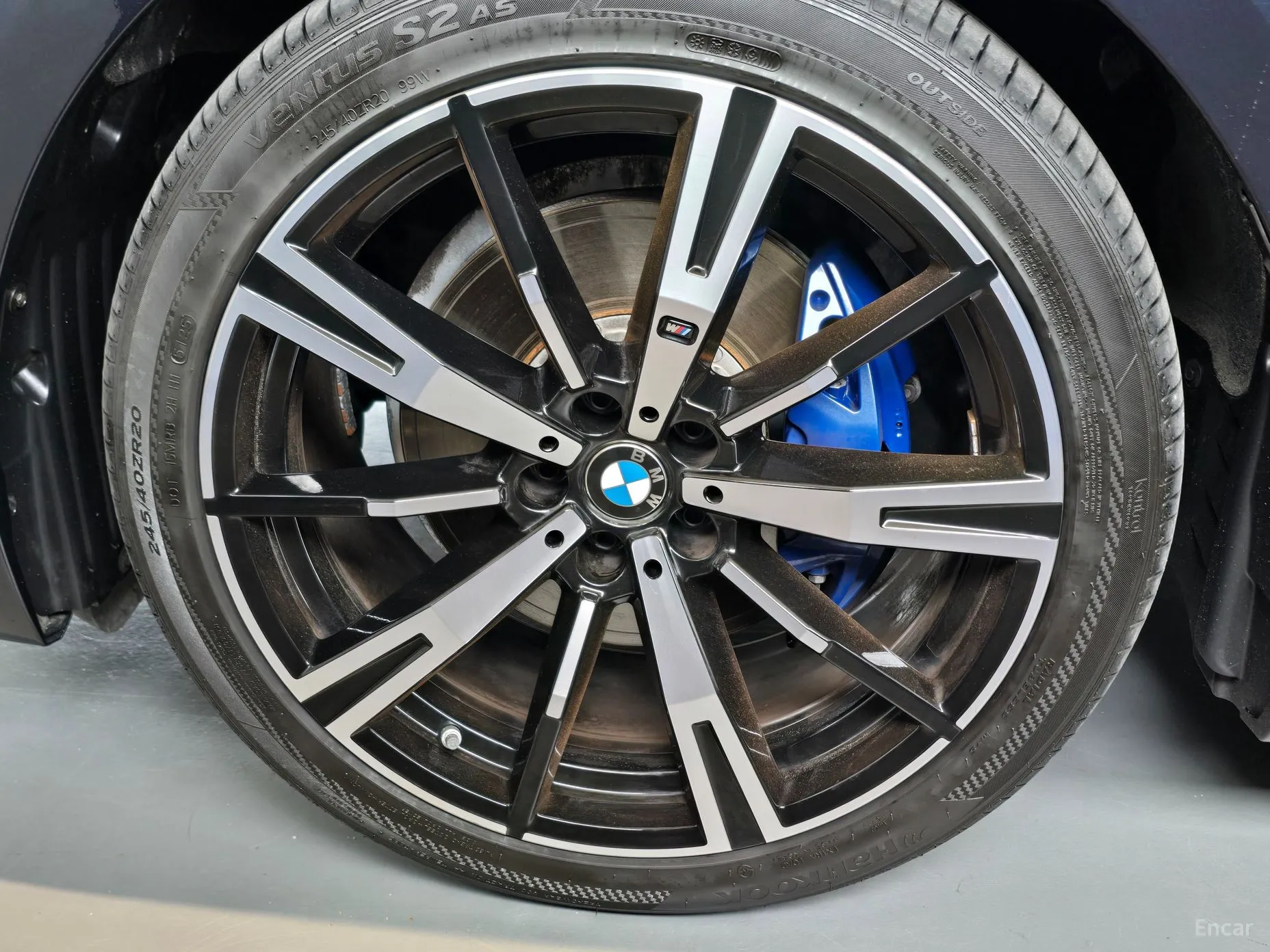 BMW 5 Series (G60) превью 5