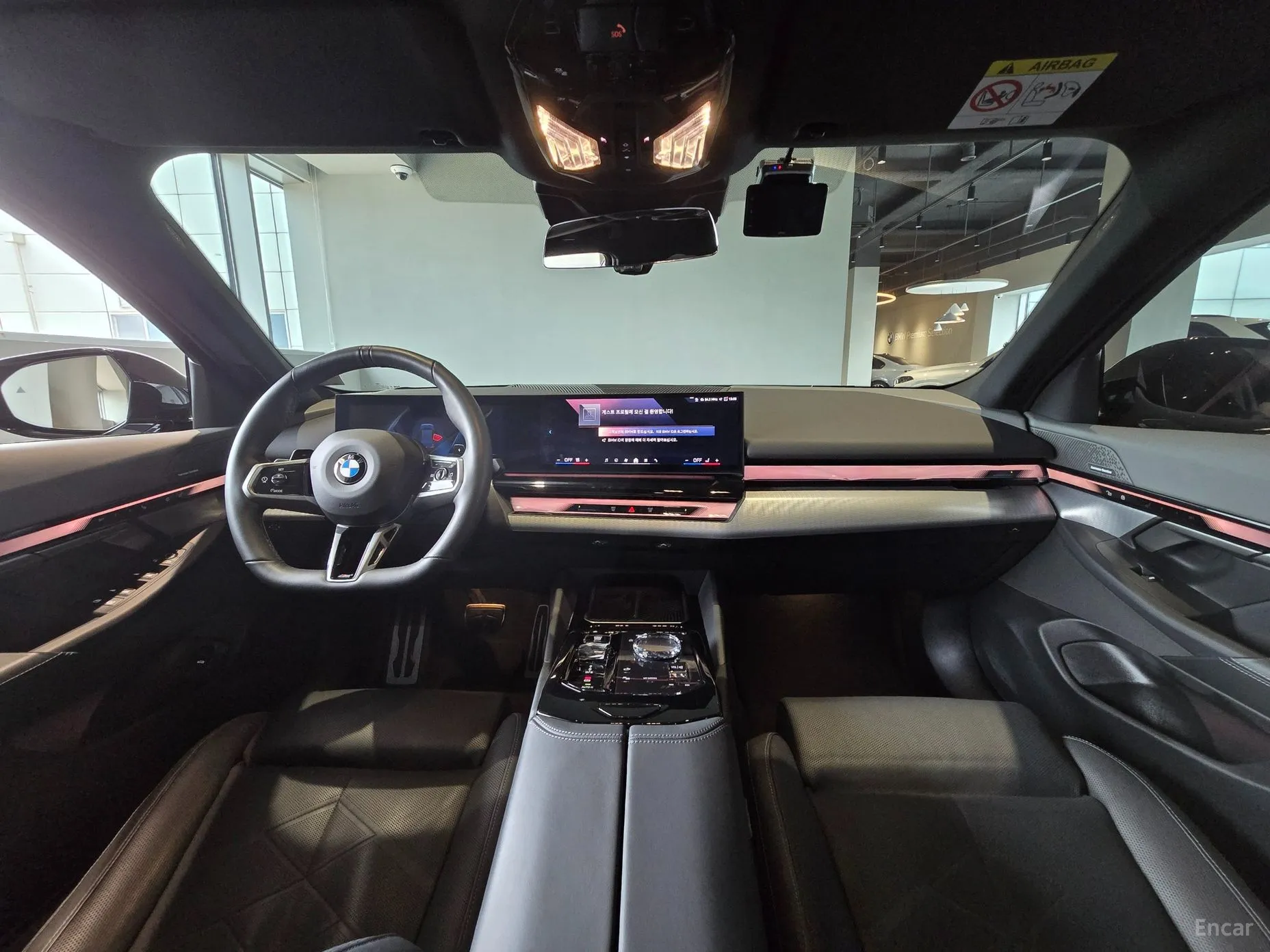 BMW 5 Series (G60) превью 7