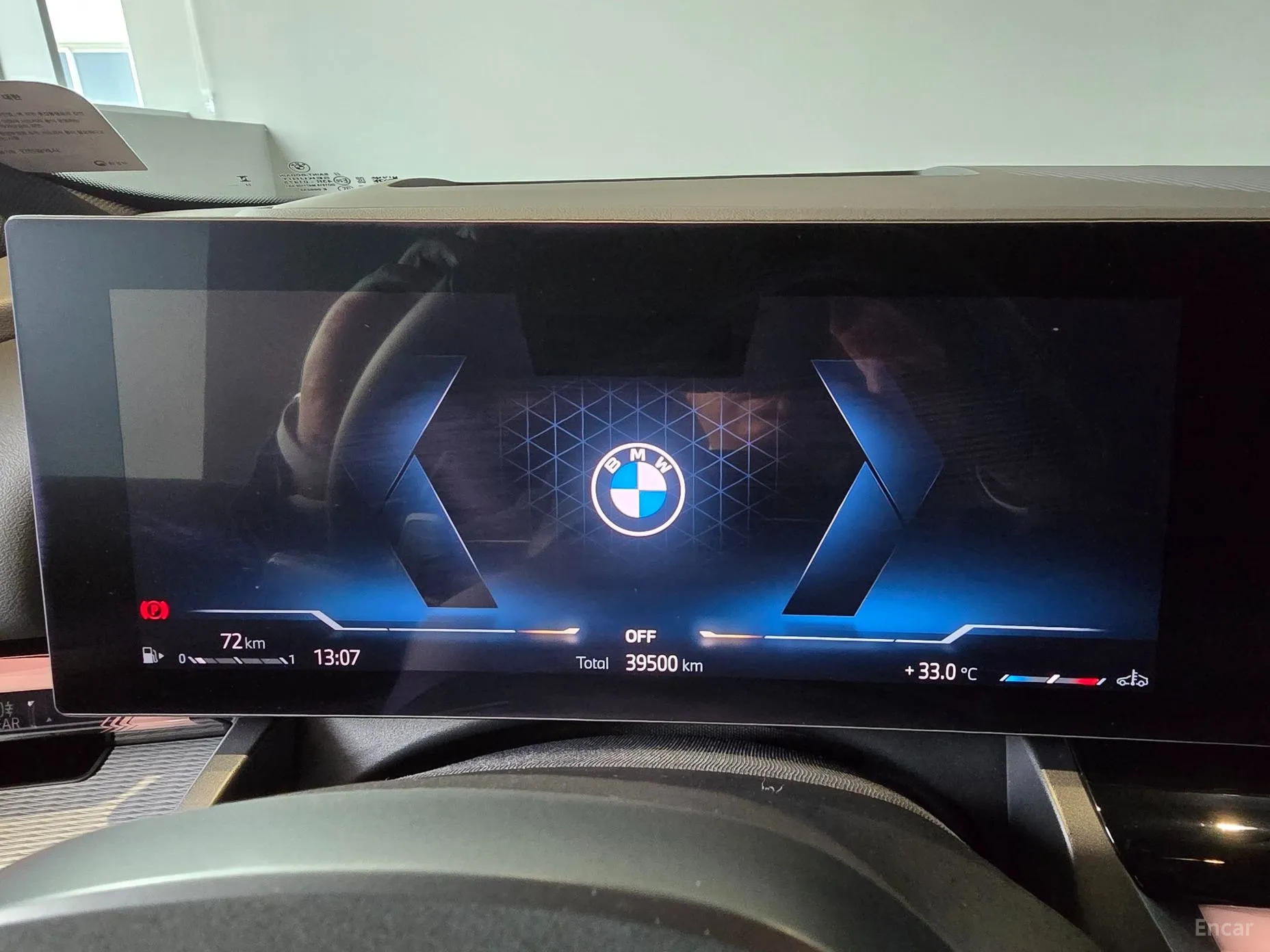 BMW 5 Series (G60) превью 8