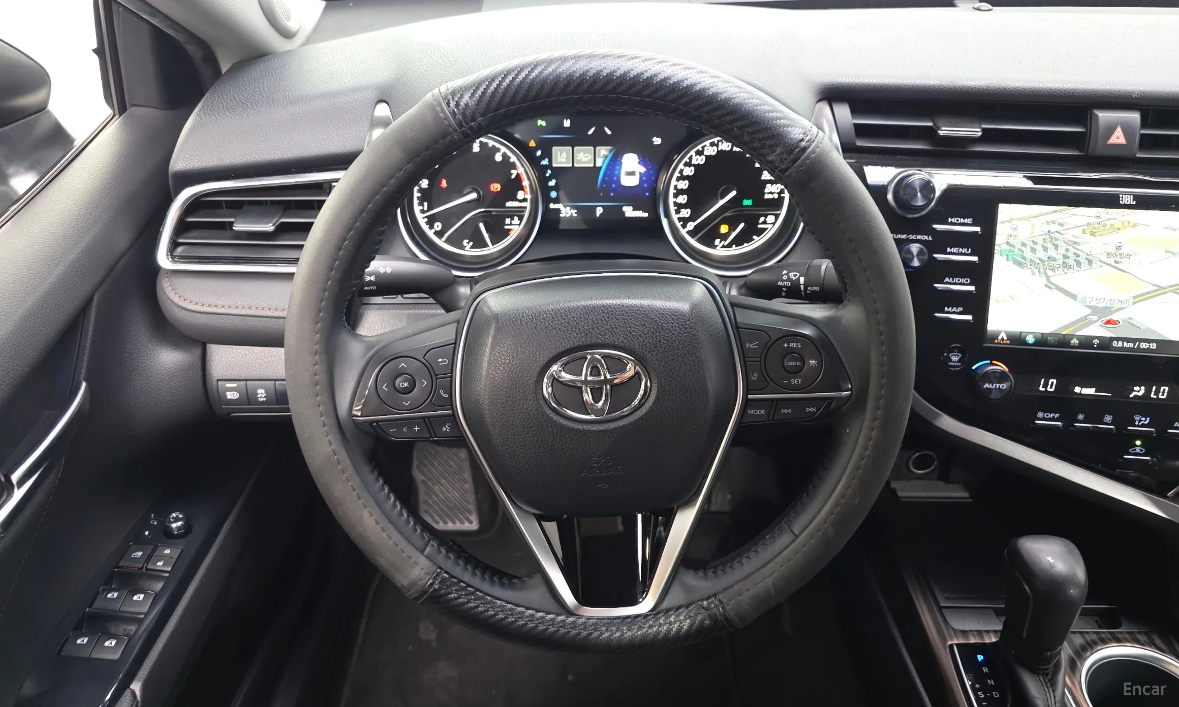 Toyota Camry (XV70) превью 16