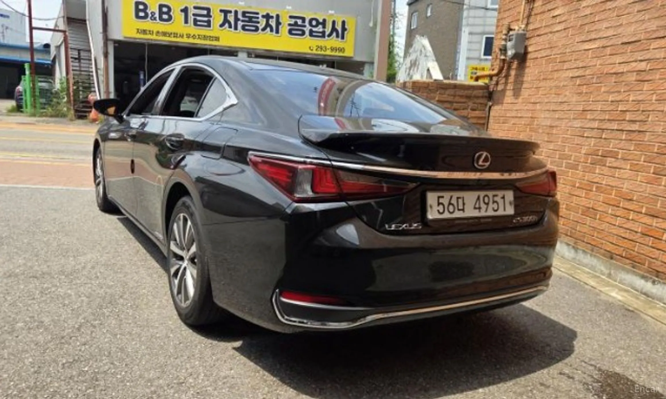 Lexus ES300h 7th Generation превью 4