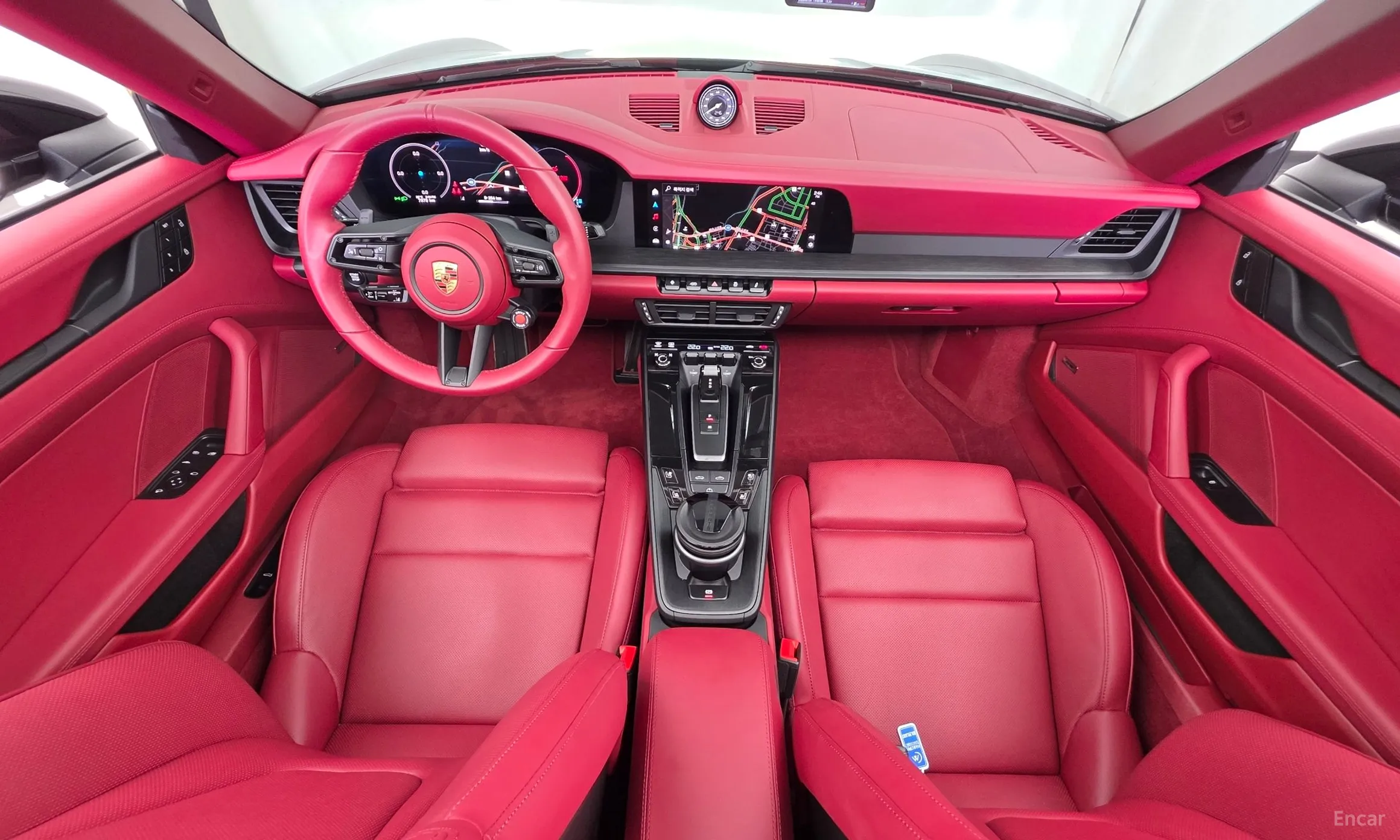 Porsche 911 (992) превью 7