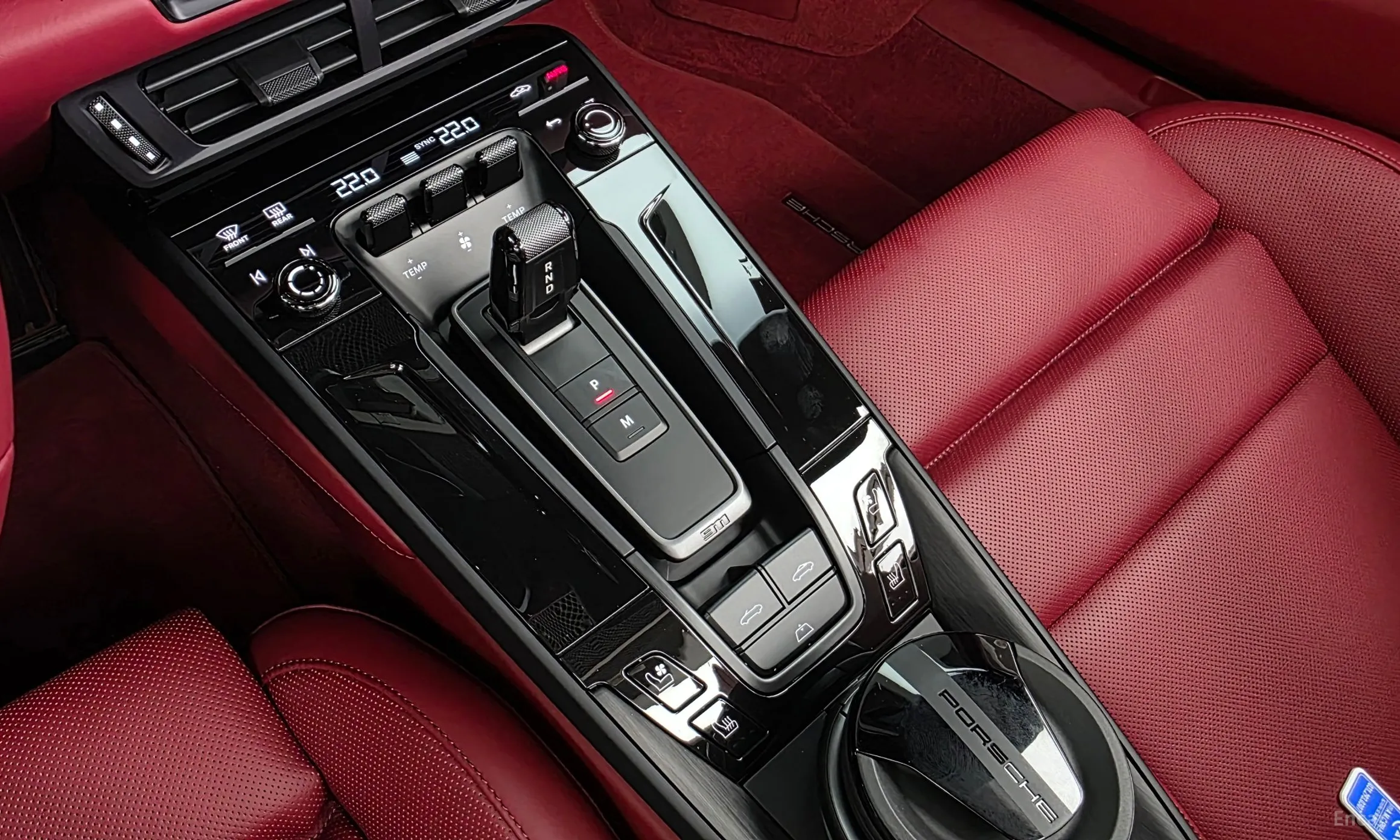 Porsche 911 (992) превью 9