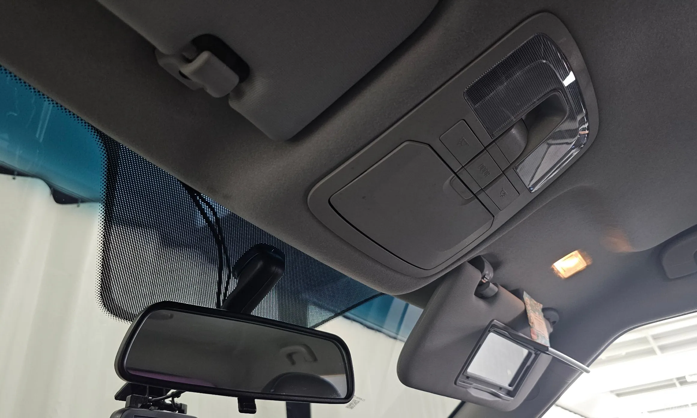 KG Mobility (SsangYong) Tivoli, Lazio превью 17
