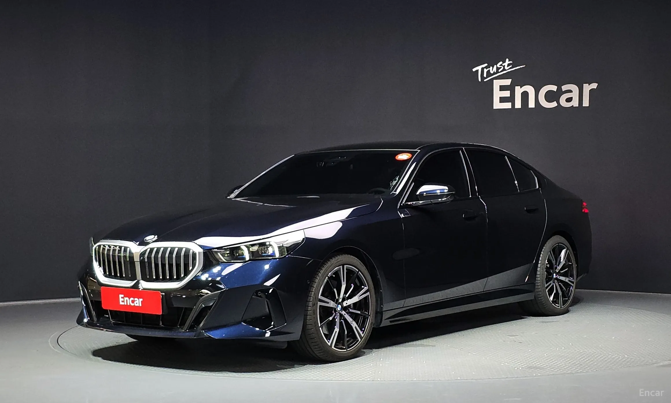 BMW 5 Series (G60)