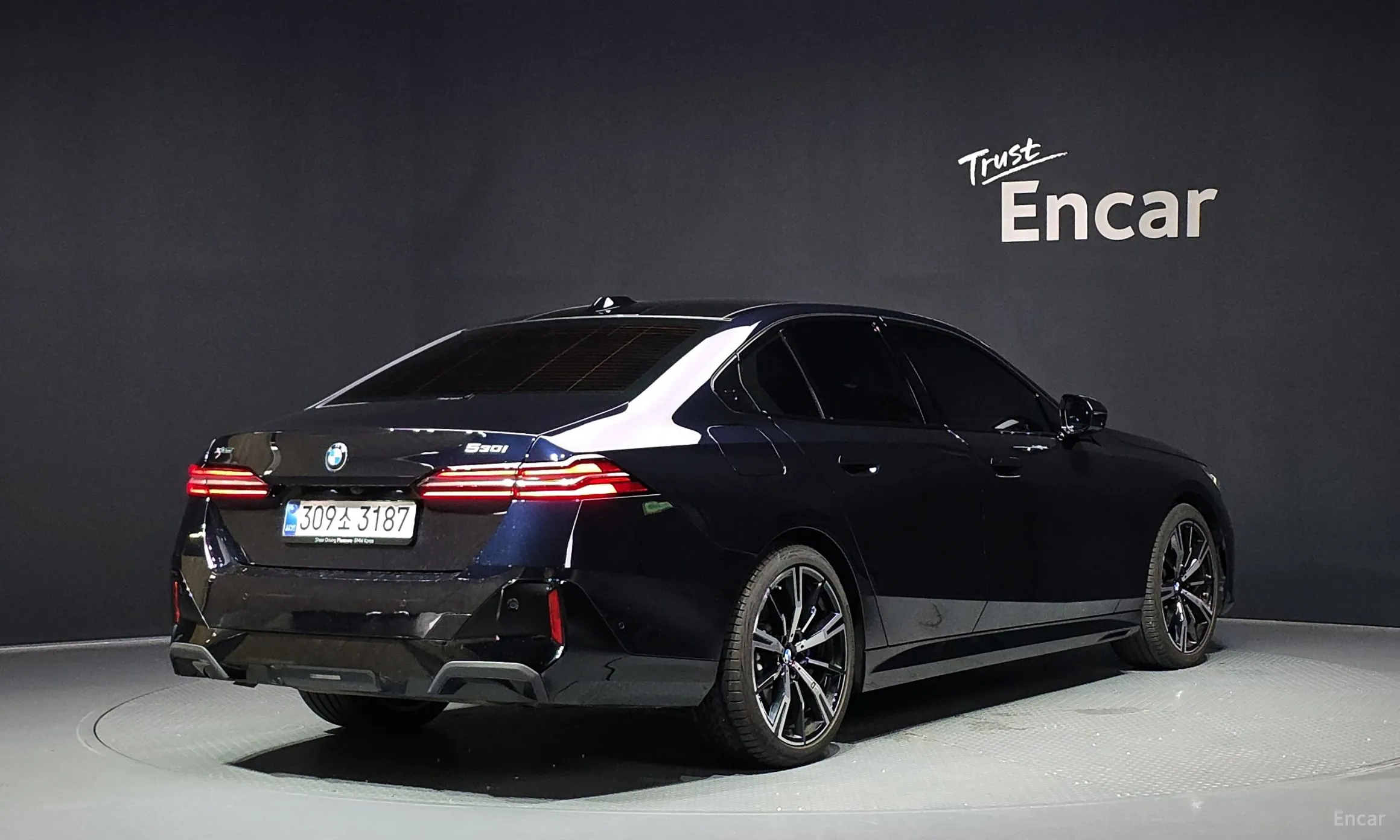 BMW 5 Series (G60)