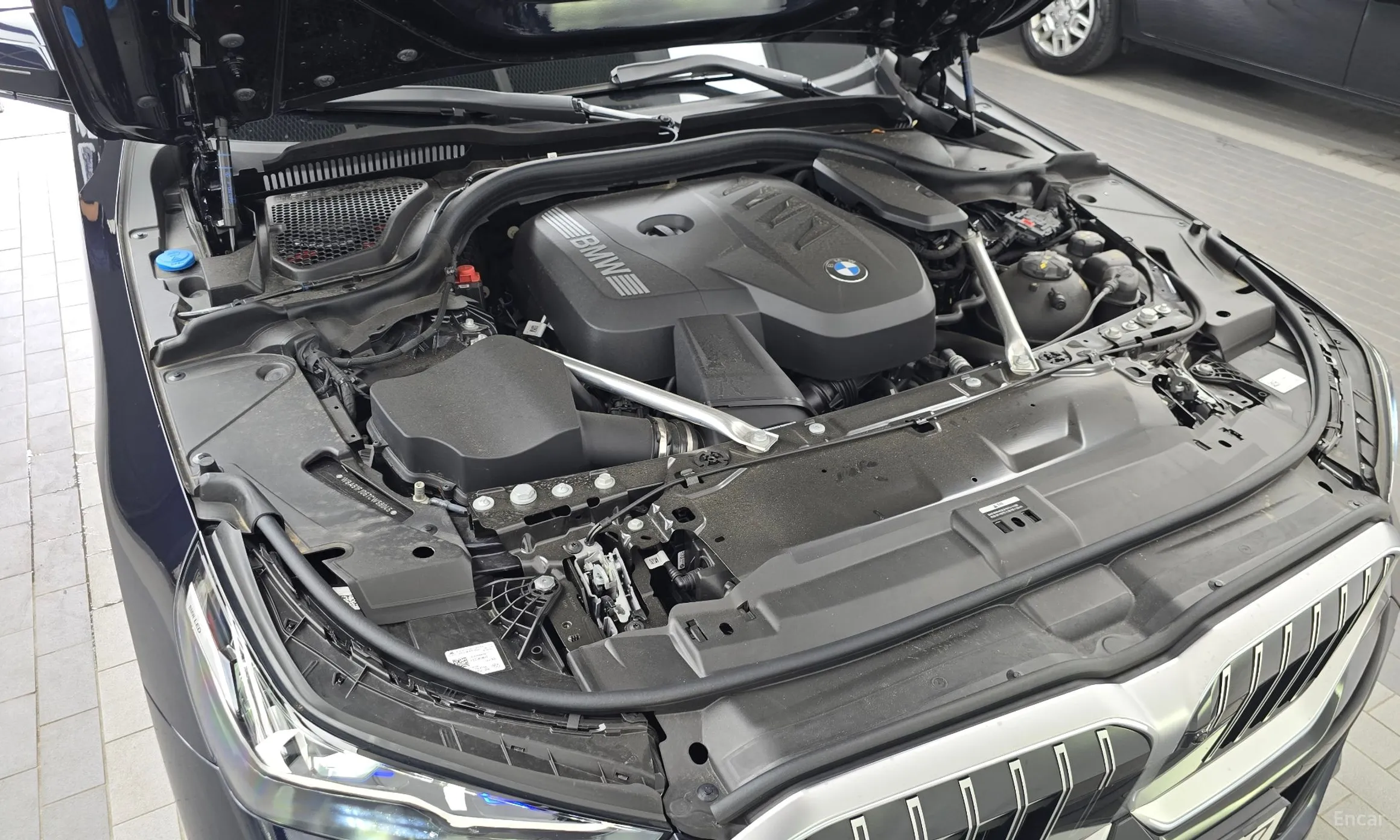 BMW 5 Series (G60) превью 6