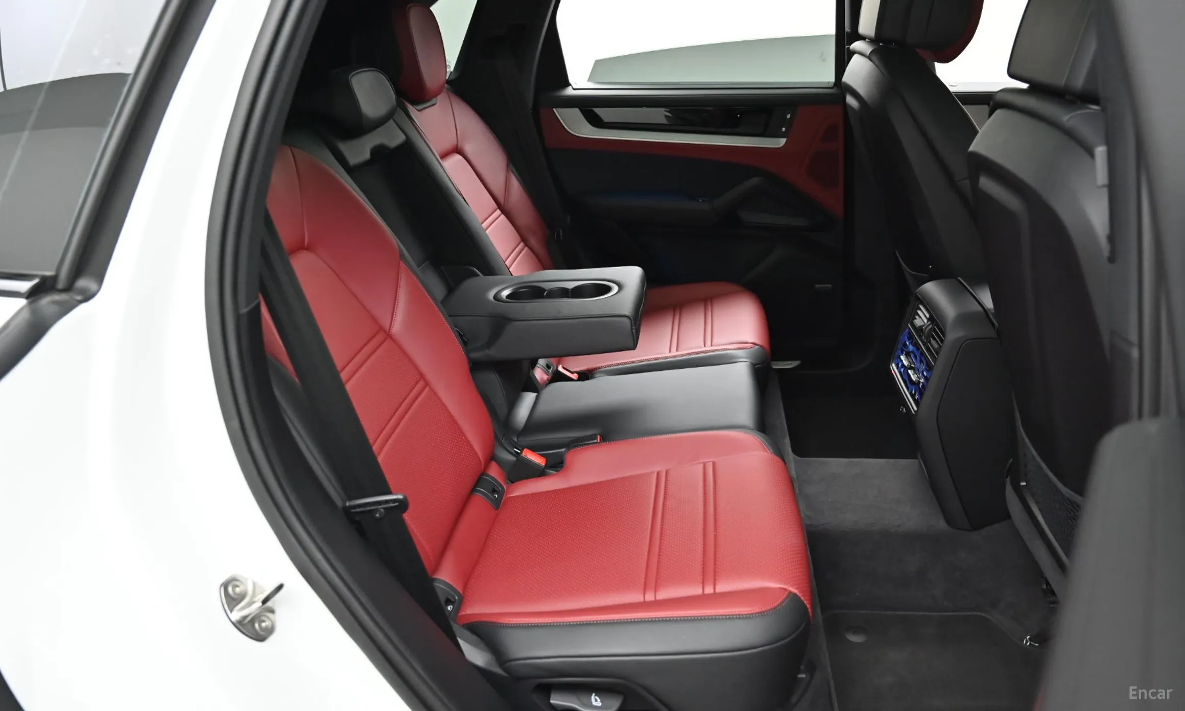 Porsche Cayenne (PO536) превью 12