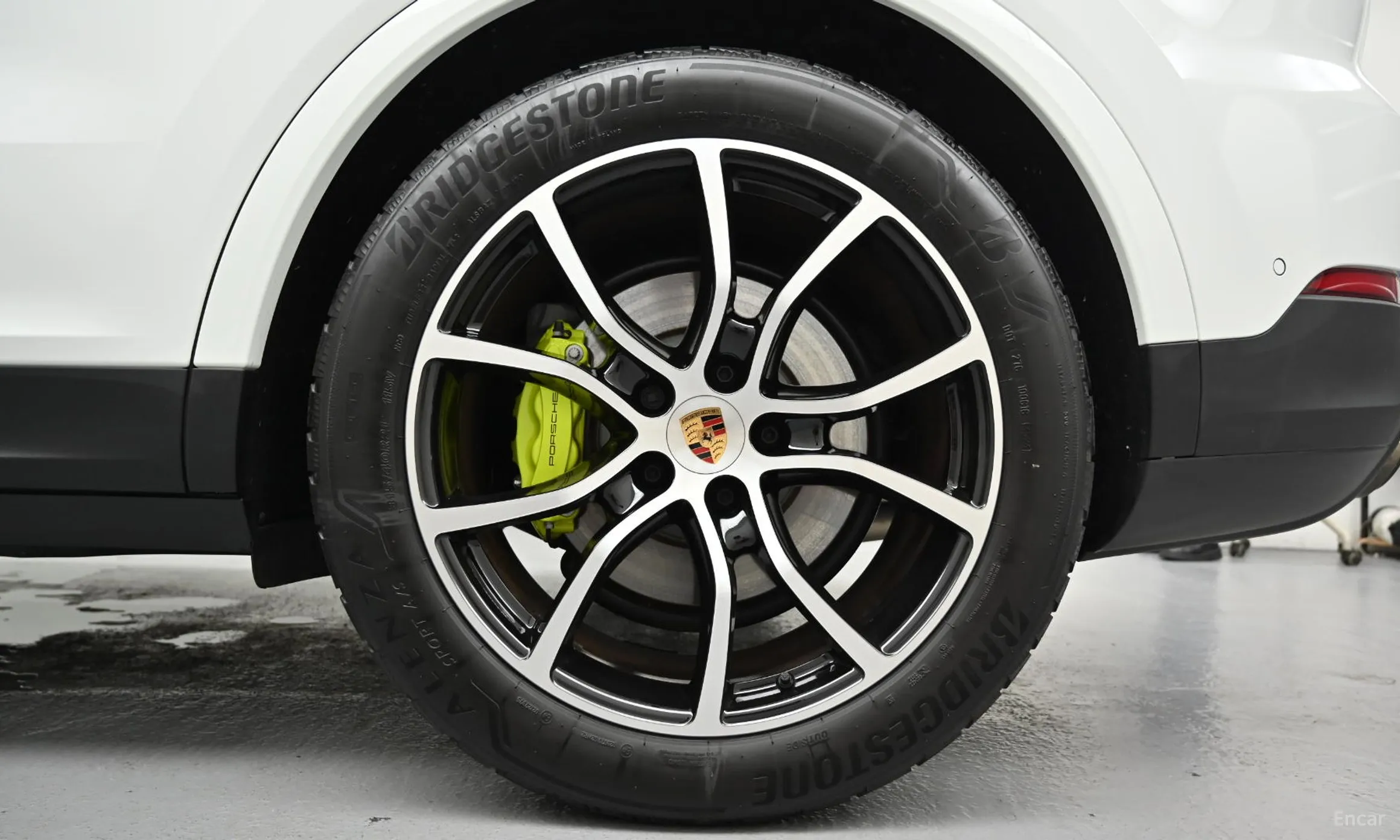 Porsche Cayenne (PO536) превью 5