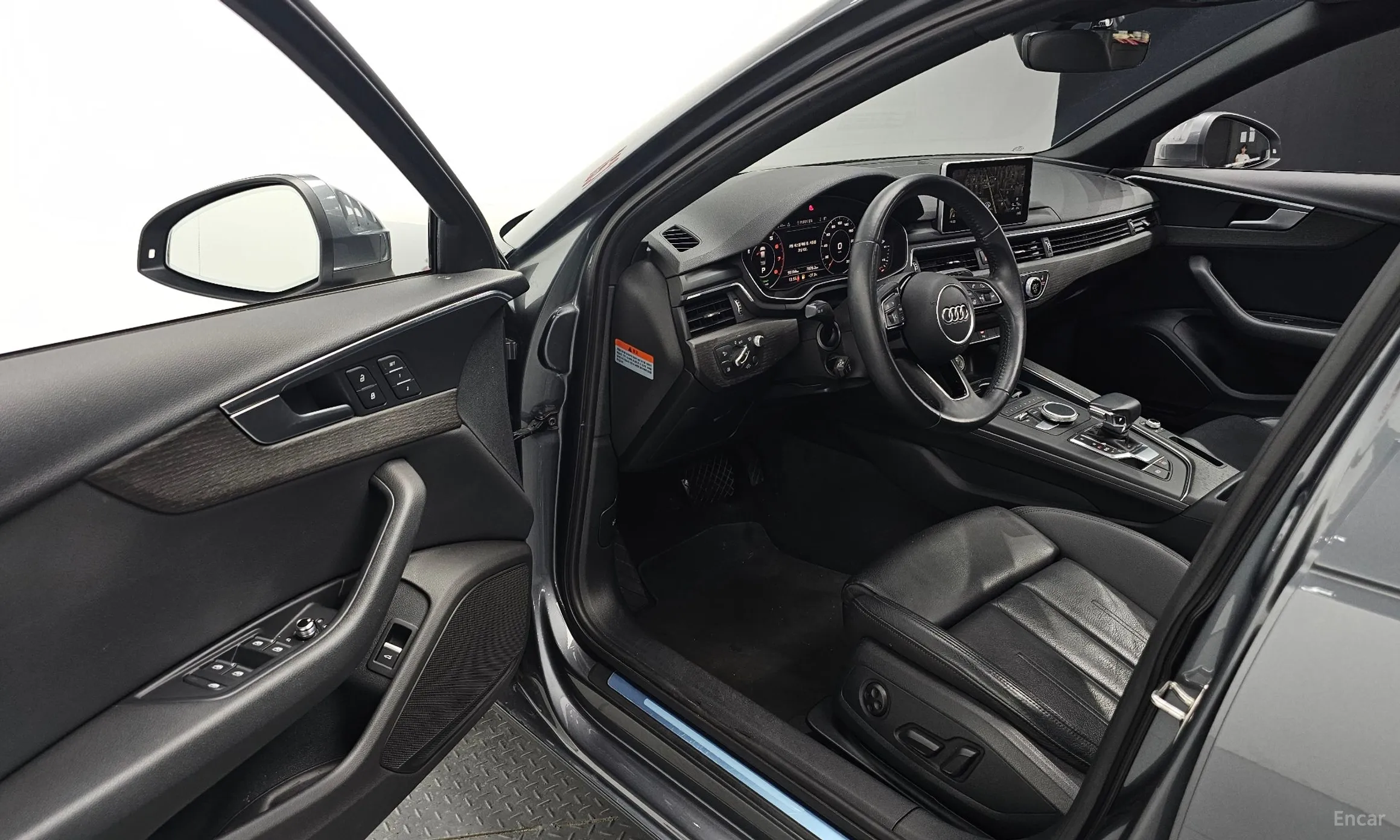 Audi A4 (B9) превью 11