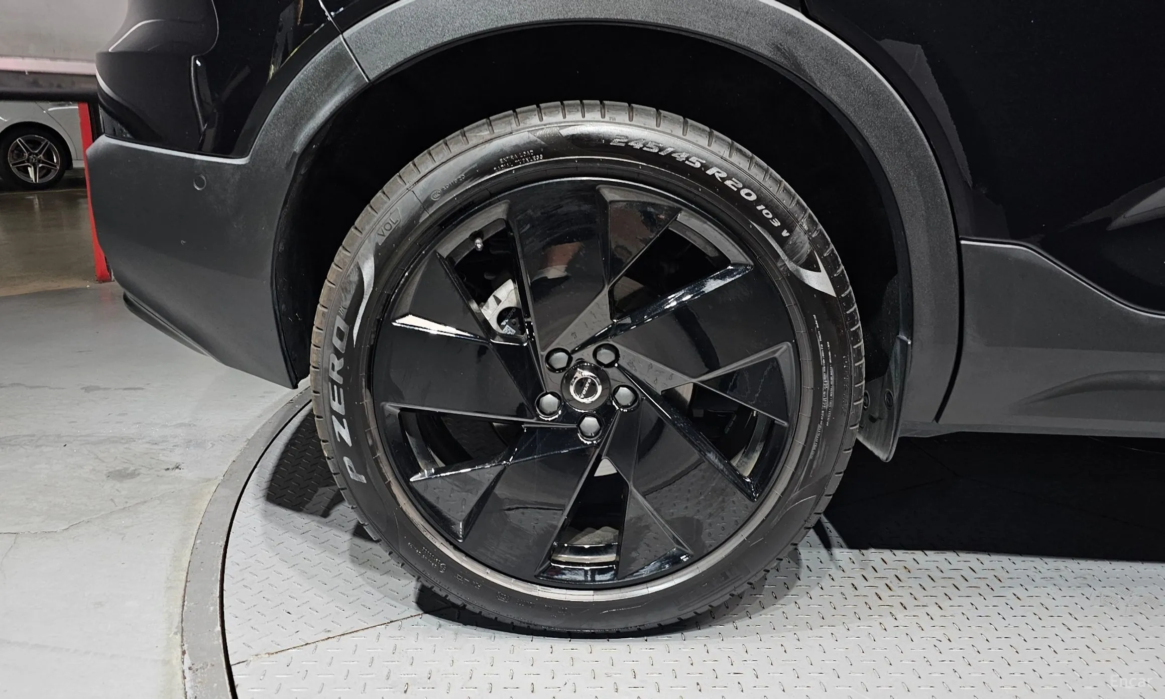 Volvo XC40 превью 5