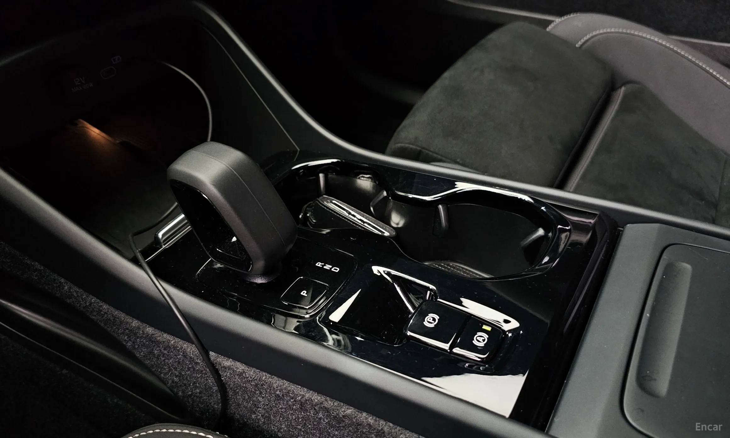 Volvo XC40 превью 9