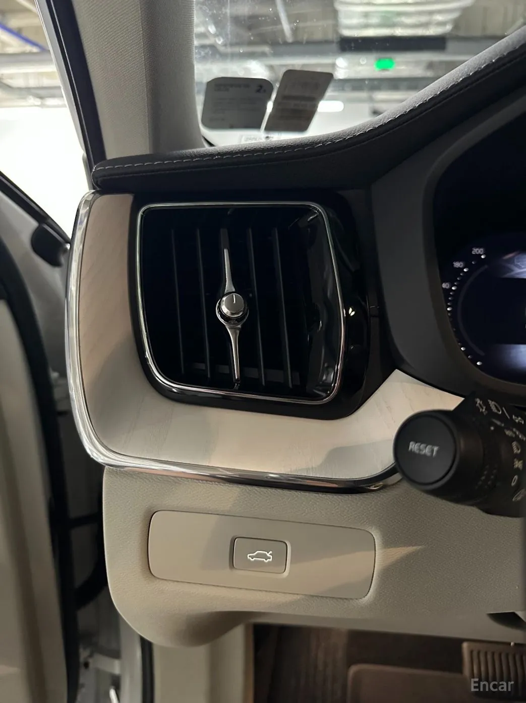 Volvo XC60 Gen 2 превью 11