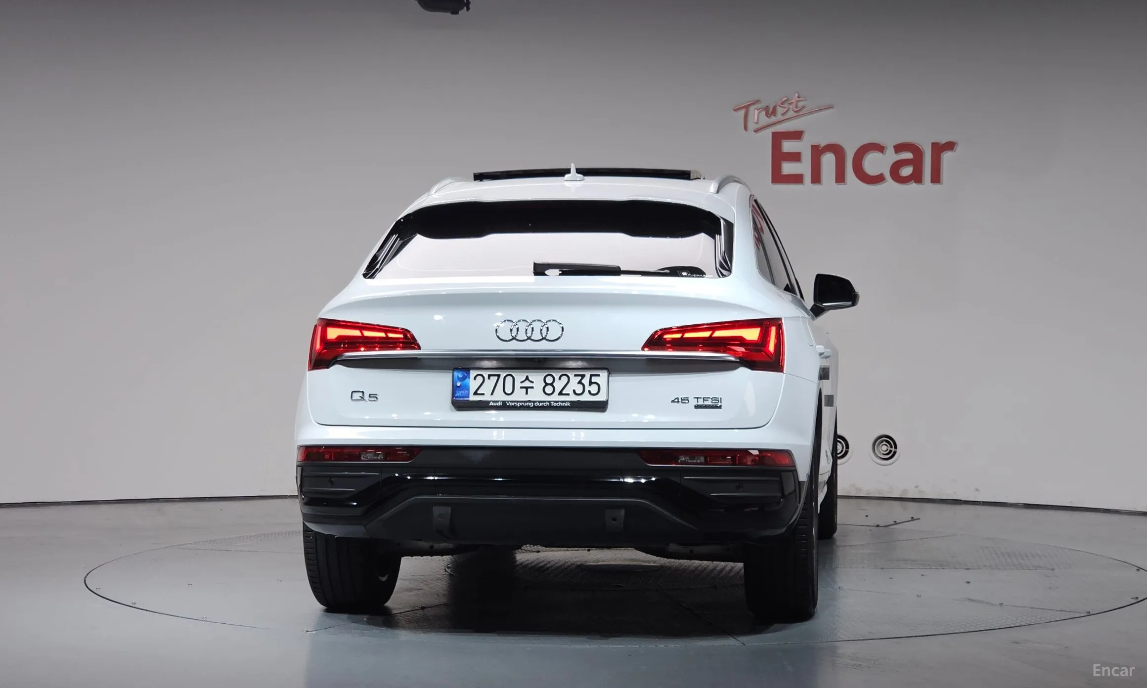 Audi Q5 (FY) превью 4